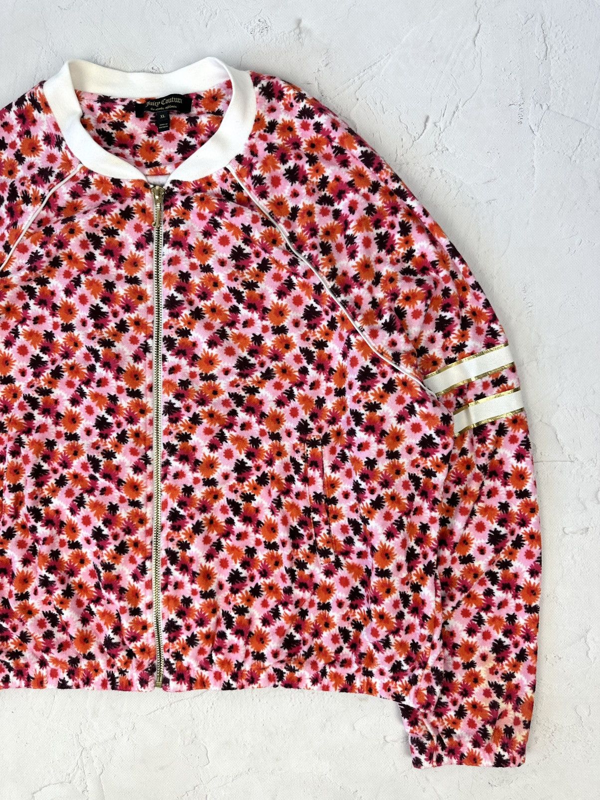 Beauty Beast × Juicy Couture × Vintage Vintage Juicy Couture Printed Velour Bomber Jacket Size XL / US 12-14 / IT 48-50 - 3 Thumbnail