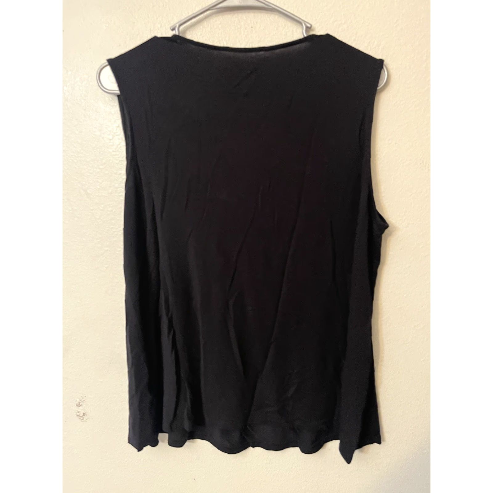 Croft & Barrow VINTAGE Croft & Barrow Black Sleeveless V-Neck Top Rayon Spandex XL Tank Womens Vintage Casual Basic 90s? Size XL / US 12-14 / IT 48-50 - 3 Thumbnail