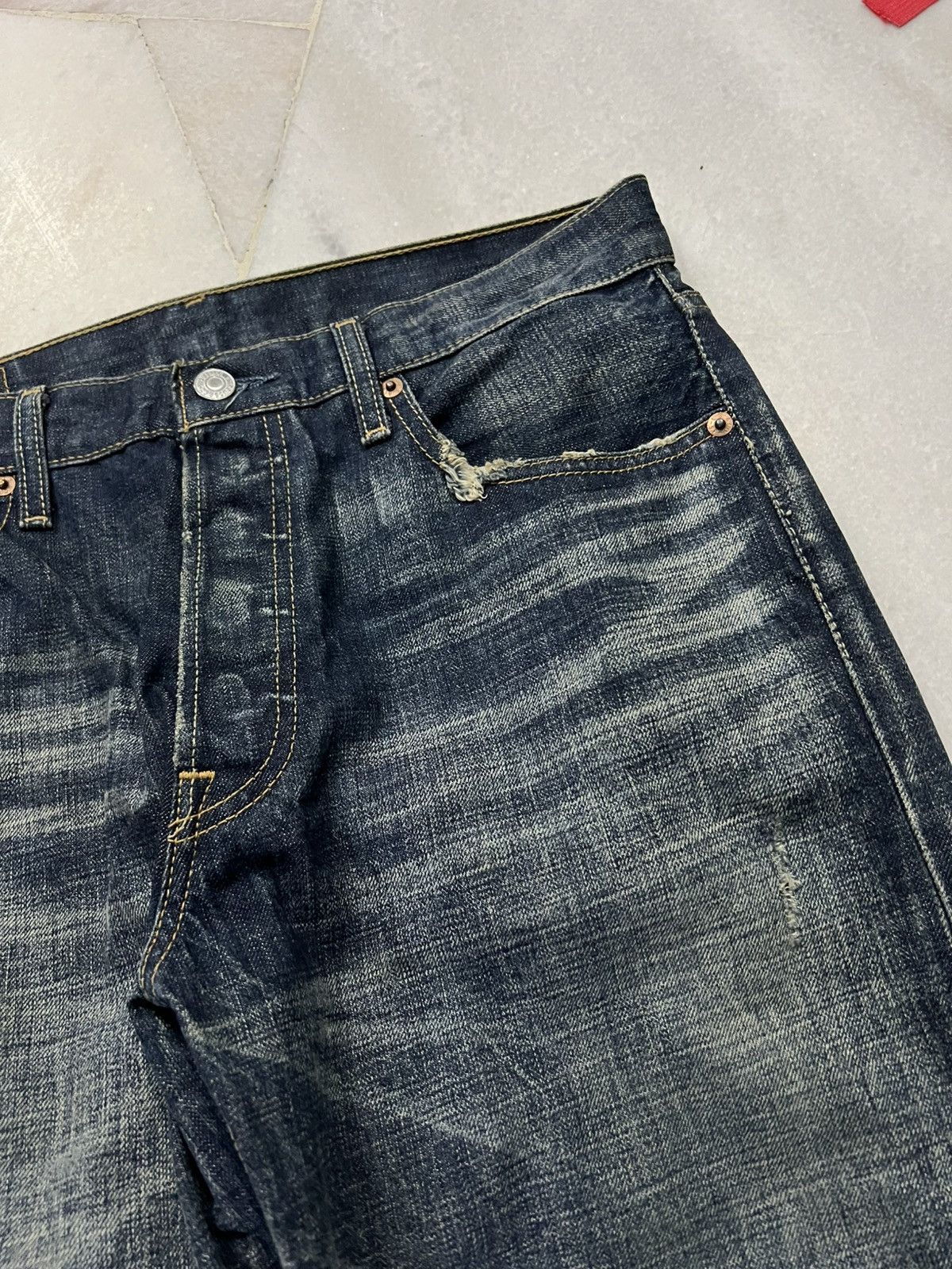 Levi's × Levi's Vintage Clothing VINTAGE 90’s STYLE LEVIS 501 BUTTON FLY DISTRESS JEANS Size US 31 - 8 Thumbnail