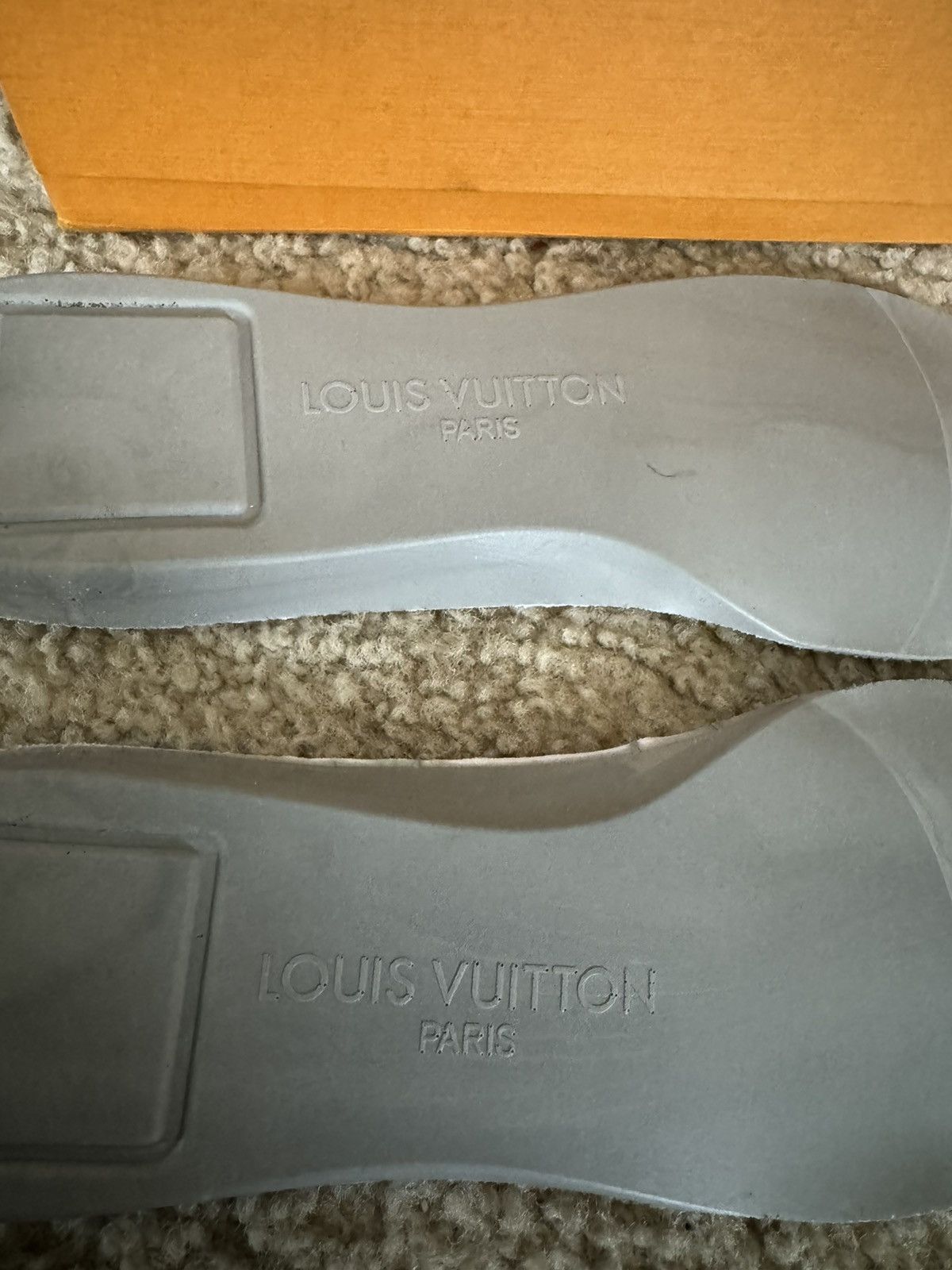 Louis Vuitton LV Trainer leather low trainers Size US 9 / EU 42 - 15 Thumbnail