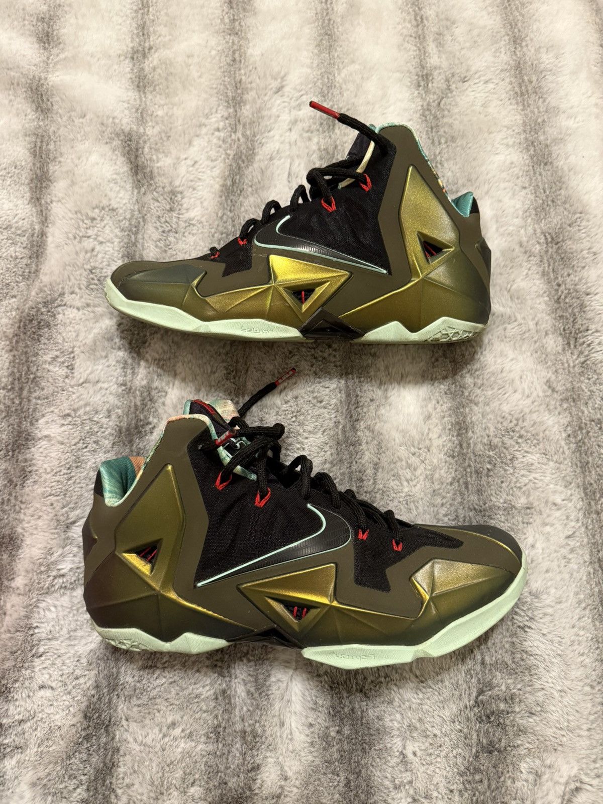 Nike Nike LeBron 11 ‘Kings Pride’ Size US 10.5 / EU 43-44 - 1 Thumbnail