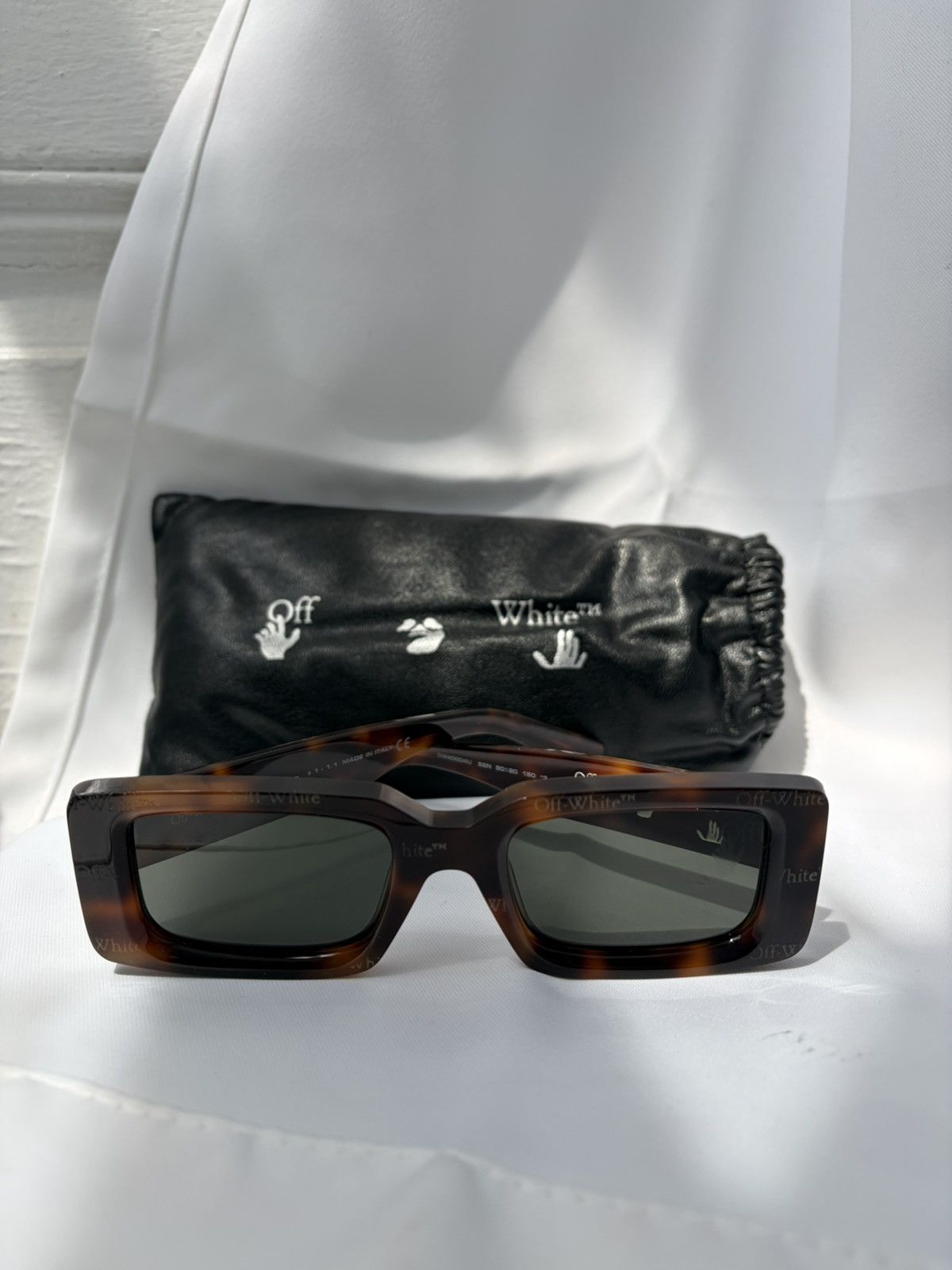 Off-White Off White Turtle Sunglasses Size ONE SIZE - 1 Thumbnail
