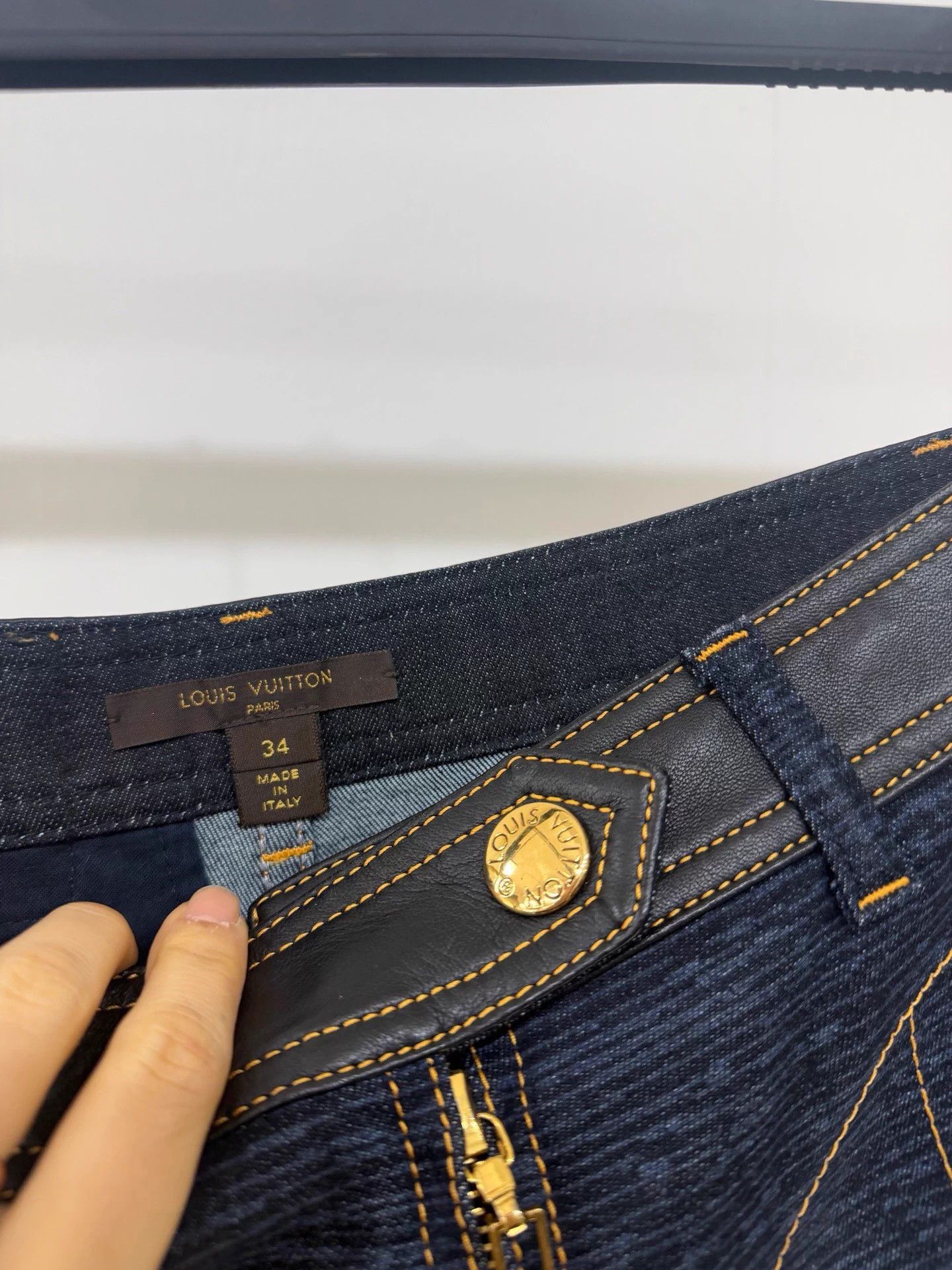 Louis Vuitton Lv Denim Leather Patchwork 99 New 34 Shorts Size 25" / US 0 / IT 36 - 3 Thumbnail