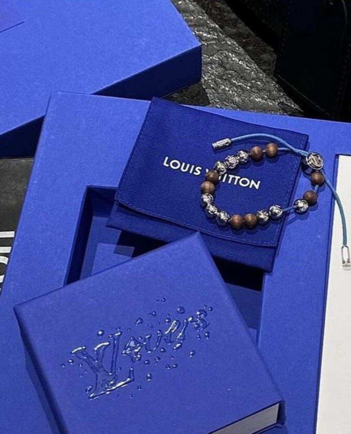 Louis Vuitton × Pharrell 🔥 Rare Louis Vuitton Pre fall 2024 Show beaded Bracelet Size ONE SIZE - 2 Thumbnail