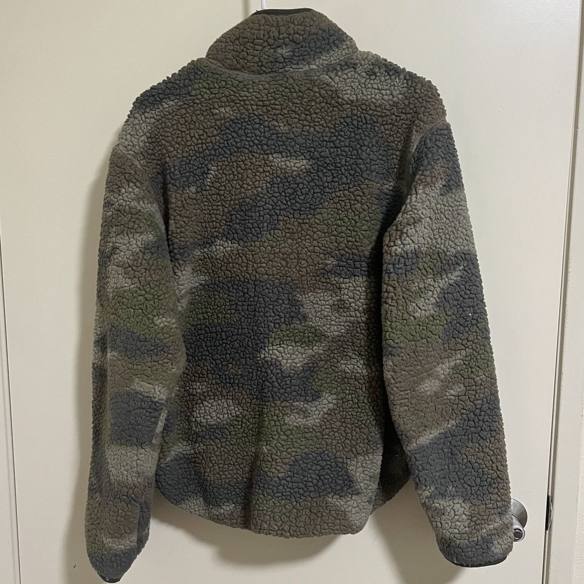Other Thread & Supply Women's Sherpa Green Camouflage Sweater Size M / US 6-8 / IT 42-44 - 2 Thumbnail