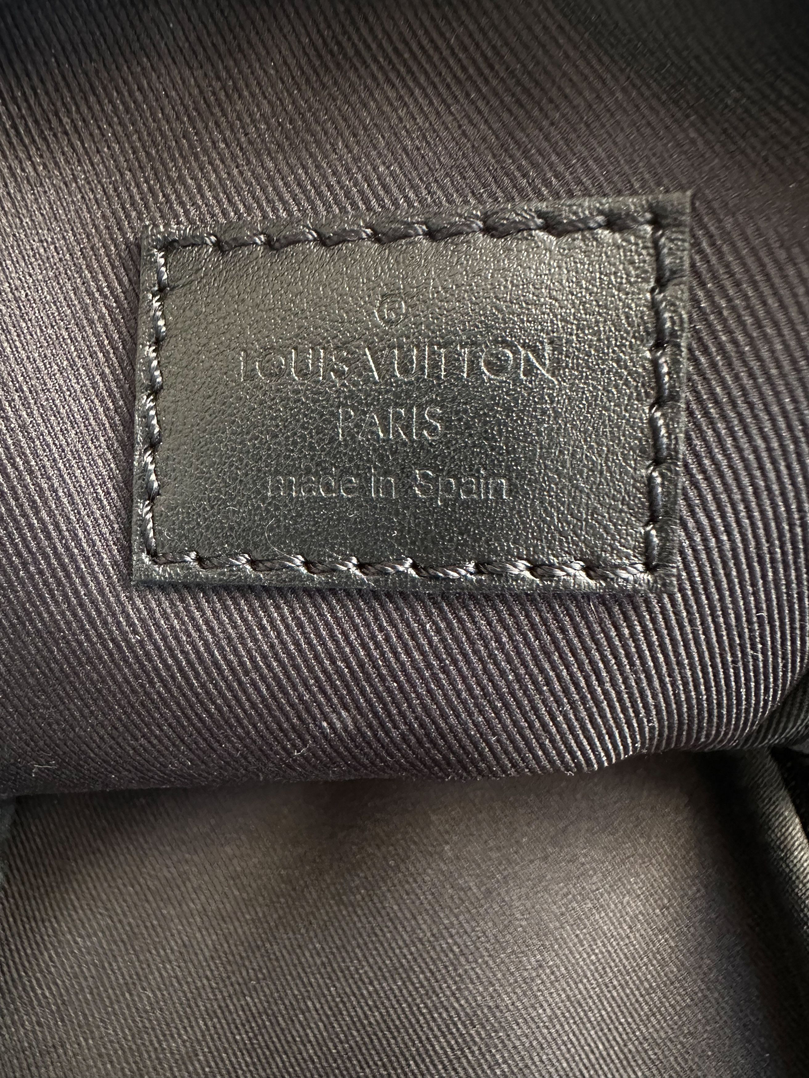 Louis Vuitton Louis Vuitton Black Shadow Monogram Double Phone Pouch NM Size ONE SIZE - 4 Thumbnail