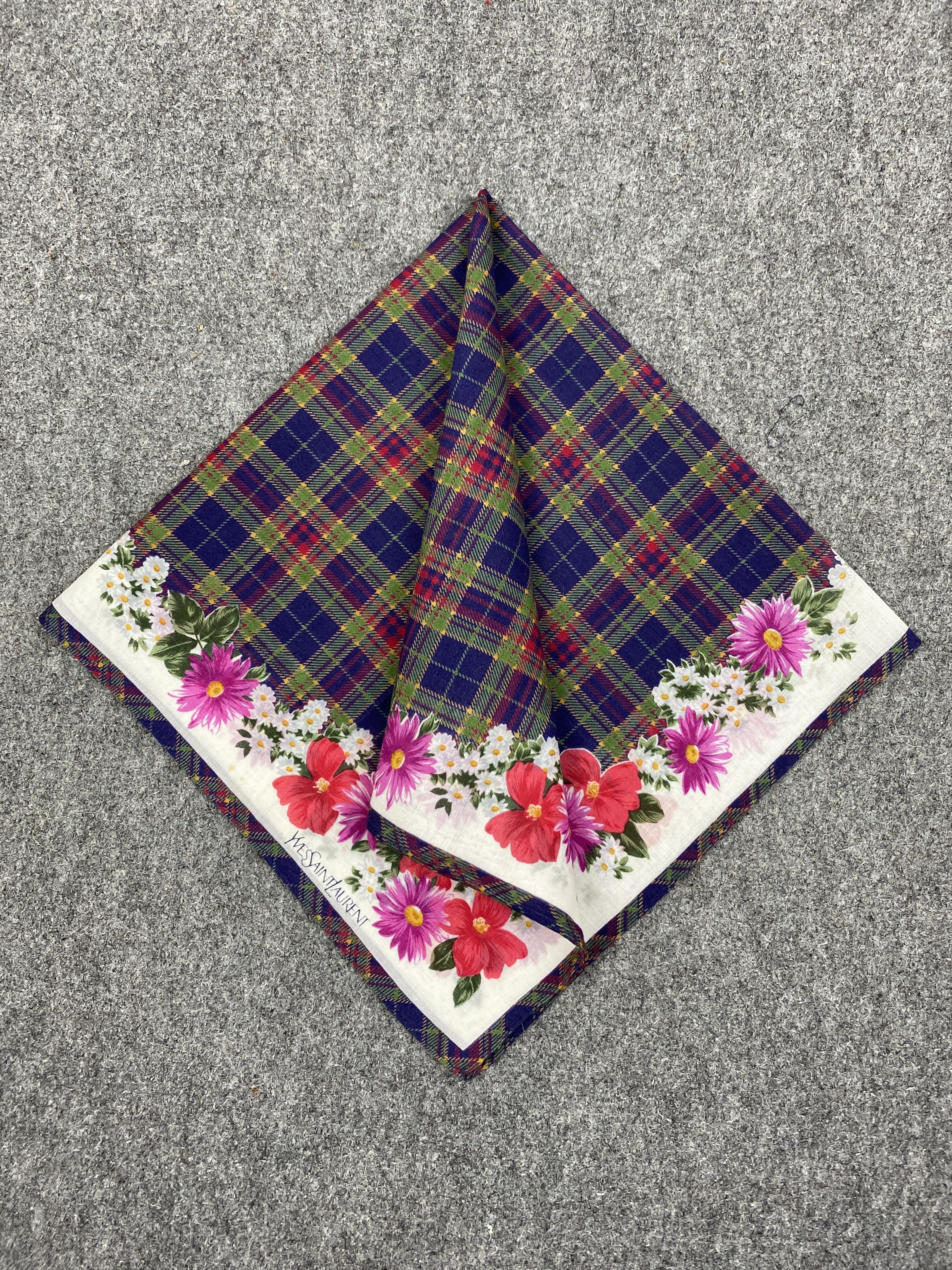 Vintage Yves Saint Laurent Handkerchief / Neckerchief HKC0563 Size ONE SIZE - 3 Thumbnail