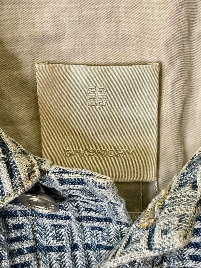 Givenchy Givenchy 23SS All-Over Printed Logo Single-Breasted Sleeve Size US XL / EU 56 / 4 - 3 Thumbnail