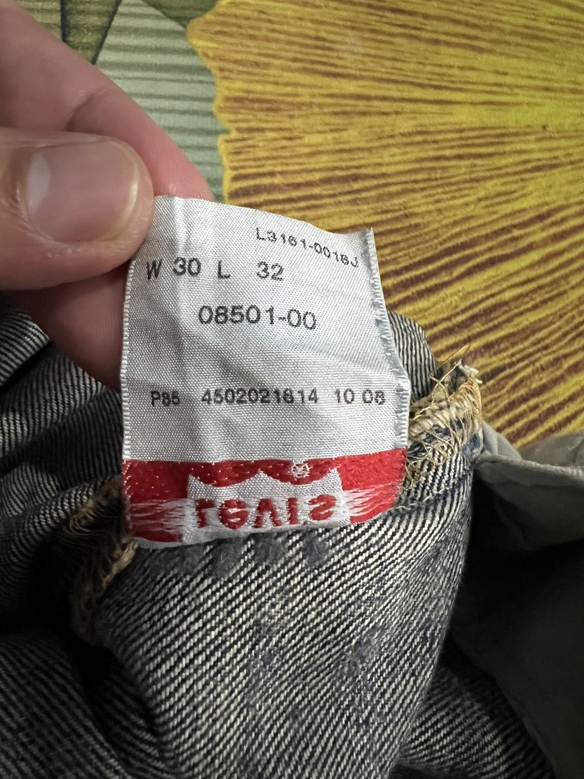 Levi's Vintage Levis 501 Distressed Jeans Rare Size US 30 / EU 46 - 23 Thumbnail