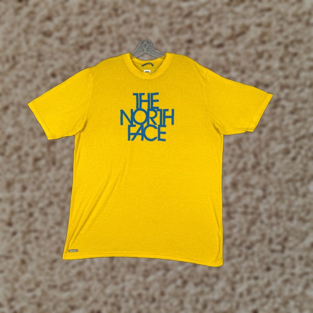 The North Face The North Face Shirt Men Medium Yellow Crew Neck Vaporwick Polyester Blend READ Size US M / EU 48-50 / 2 - 1 Thumbnail