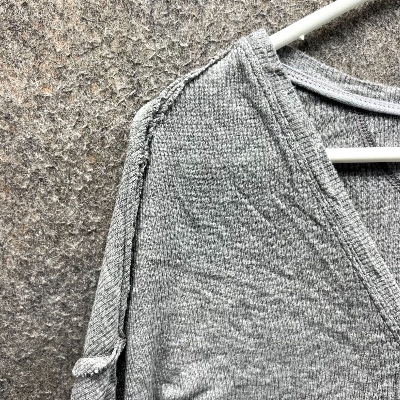 Free People Free People Shirt Women Medium Gray Oversized Thermal Long Sleeve V-Neck Shirt - Mens? Size M / US 6-8 / IT 42-44 - 3 Thumbnail