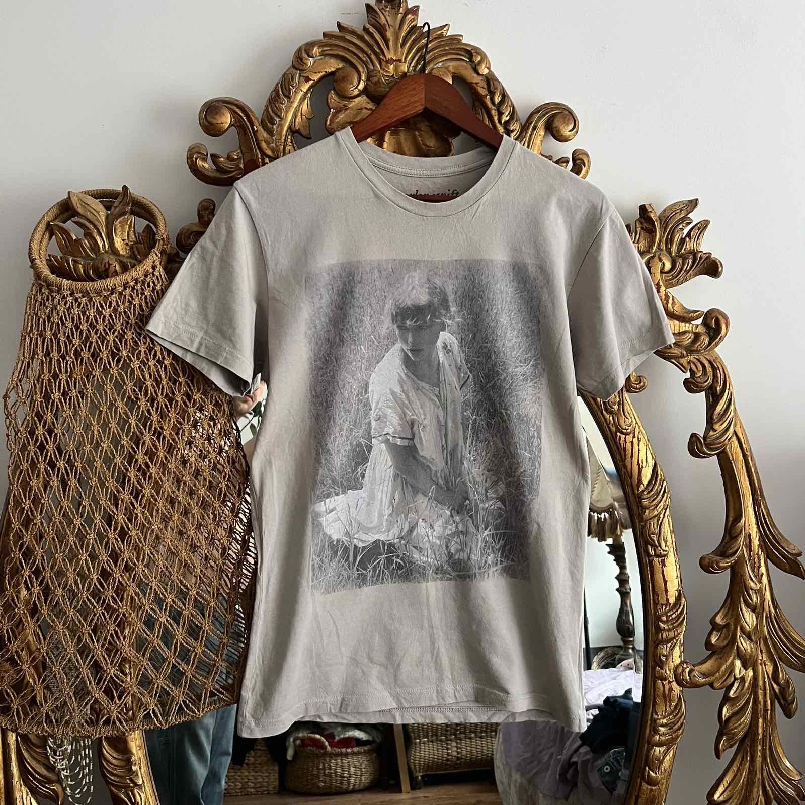 Band Tees taylor swift betty shirt Sz S Size US S / EU 44-46 / 1 - 1 Thumbnail