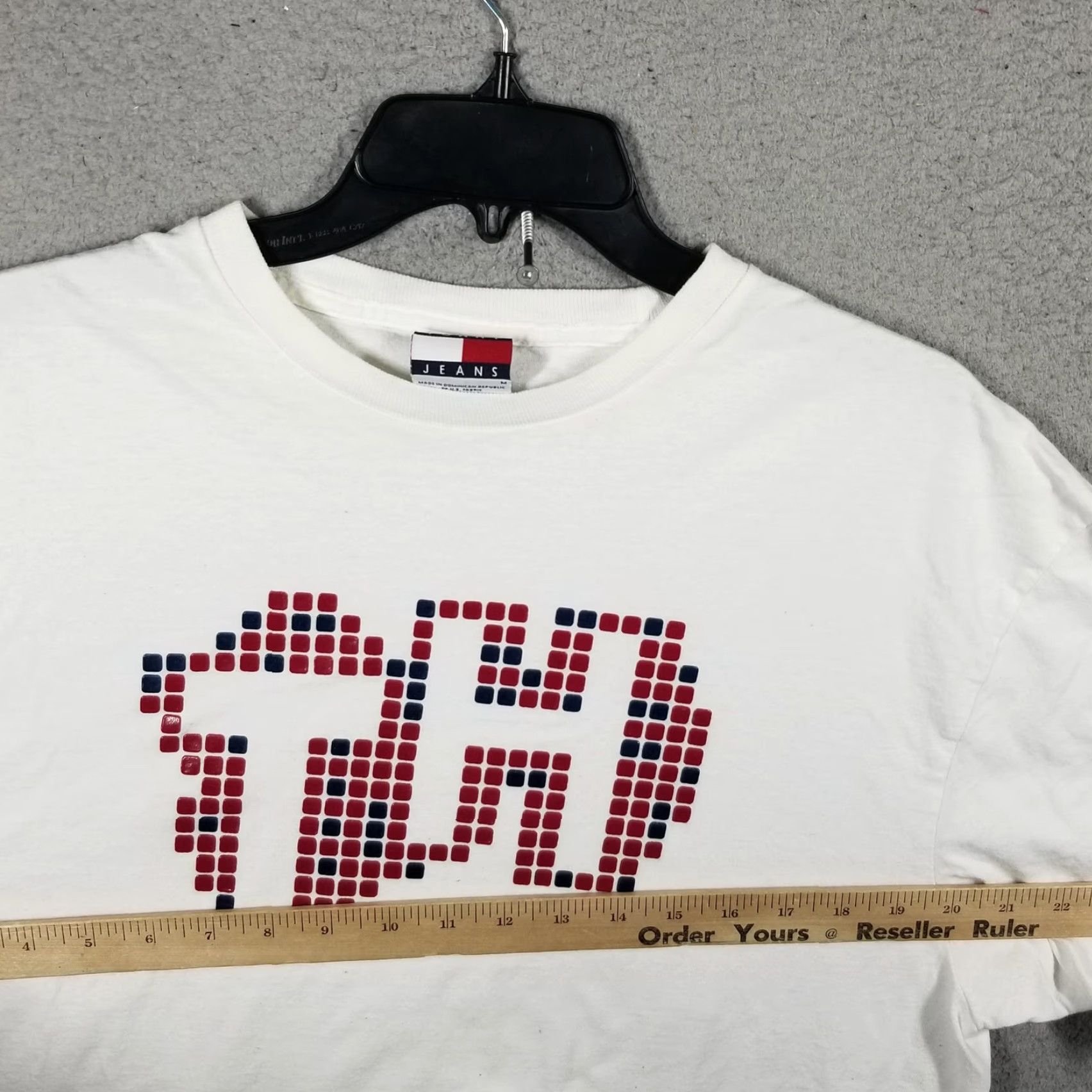 Tommy Hilfiger TOMMY VINTAGE Jeans Shirt Graphic Tee Mens Medium White Pixel Logo Short Sleeve Crewneck Size US M / EU 48-50 / 2 - 6 Thumbnail