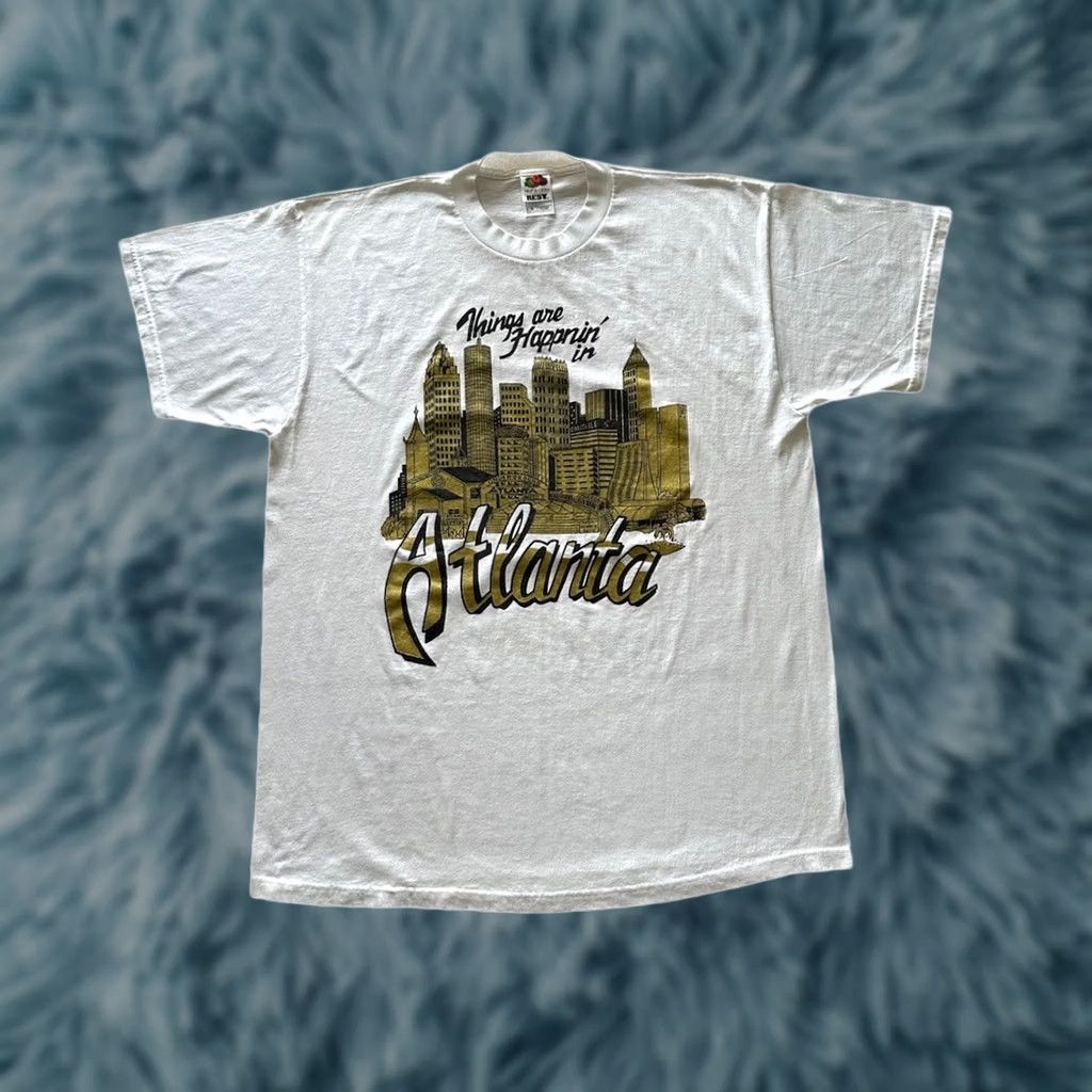 Vintage VINTAGE 90s Atlanta Georgia Peach Things Are Happening City Art Shirt XL White Men T-Shirt Short Sleeve Graphic Tee 1990s 80s 90s City Travel Mens Size US XL / EU 56 / 4 - 1 Thumbnail