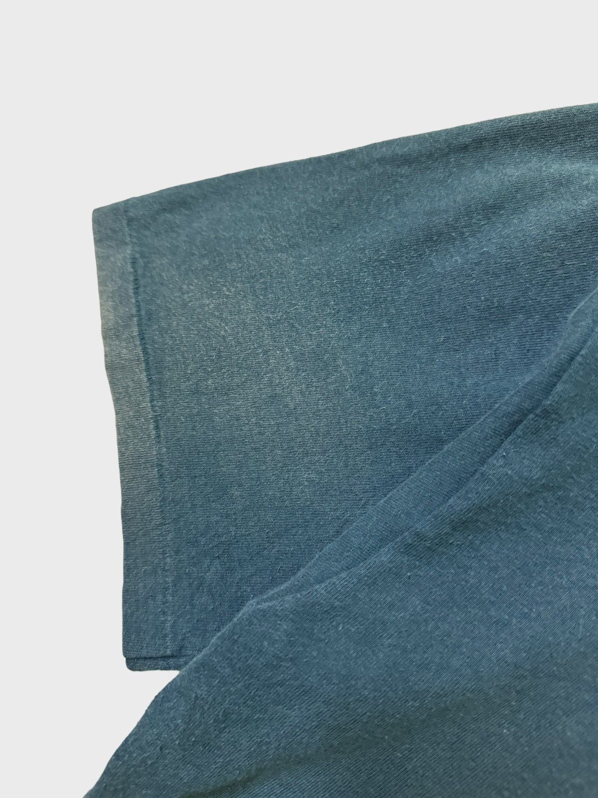 Vintage VINTAGE SHARK & RAY TOOL FADED NAVY SINGLE STITCH TEE Size US M / EU 48-50 / 2 - 7 Thumbnail