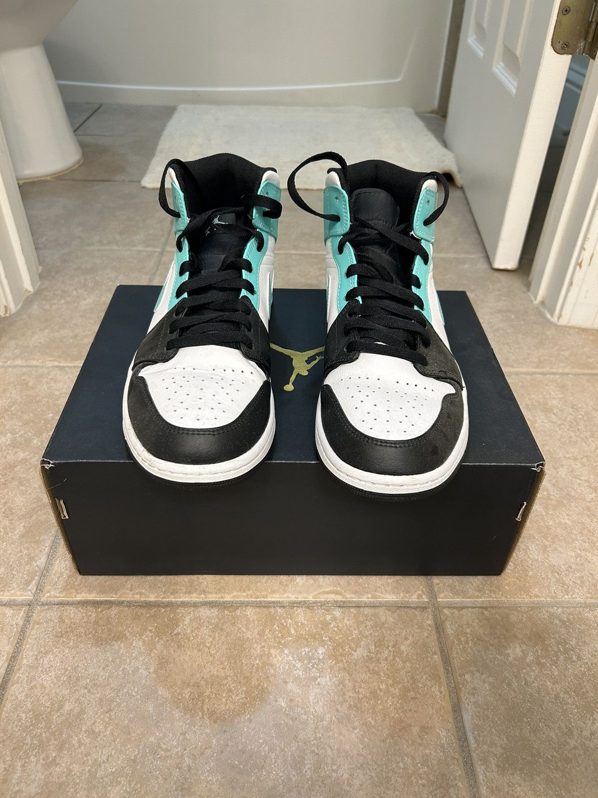 Nike Nike Air Jordan Tropical Twist mens 10.5 Size US 10.5 / EU 43-44 - 4 Thumbnail