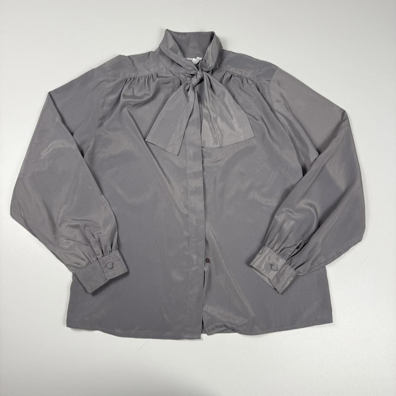 Other Cute tie blouse Size M / US 6-8 / IT 42-44 - 1 Thumbnail