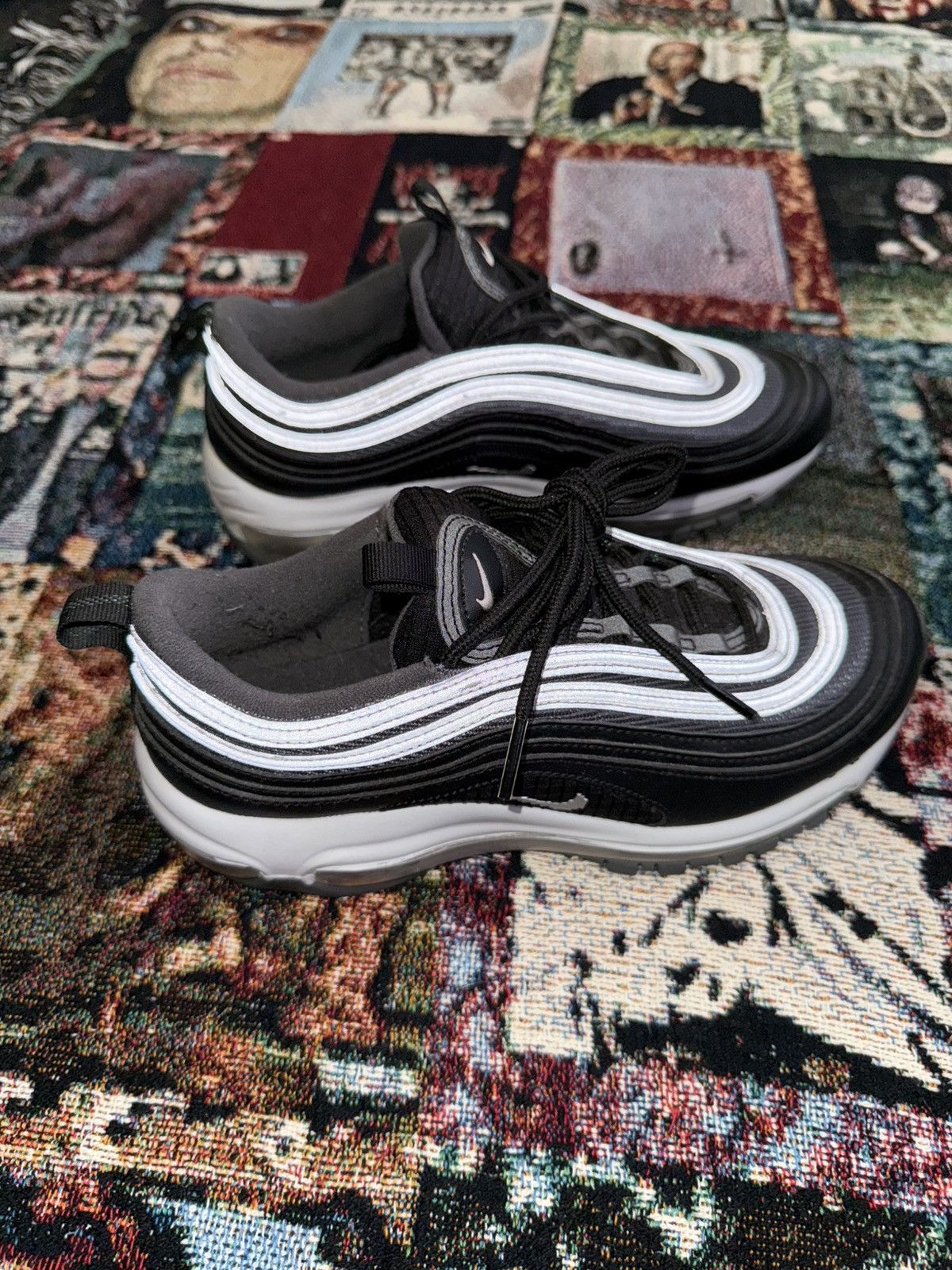 Nike Nike Air Max 97 Y2K GS 'Metallic Silver' Size US 6 / EU 39 - 5 Thumbnail