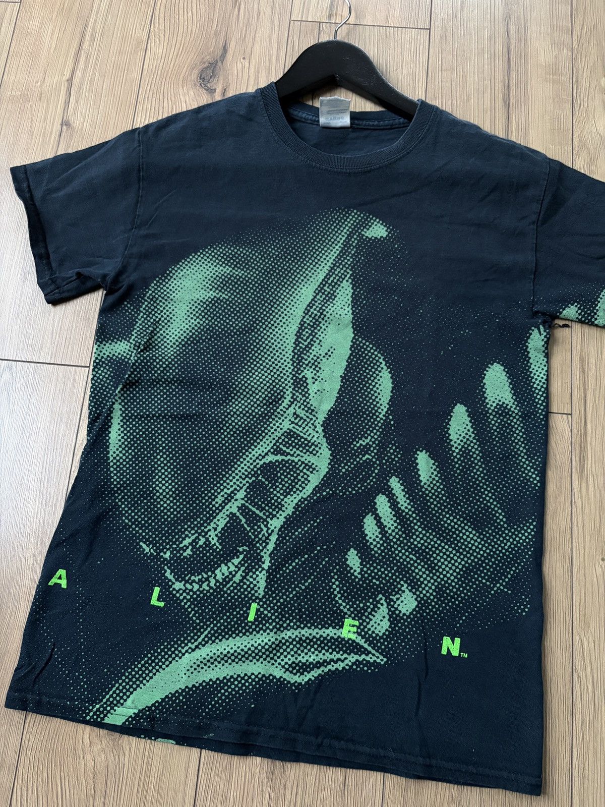 Vintage ALIEN Vintage The Horror Movie T-shirt Size US S / EU 44-46 / 1 - 3 Thumbnail