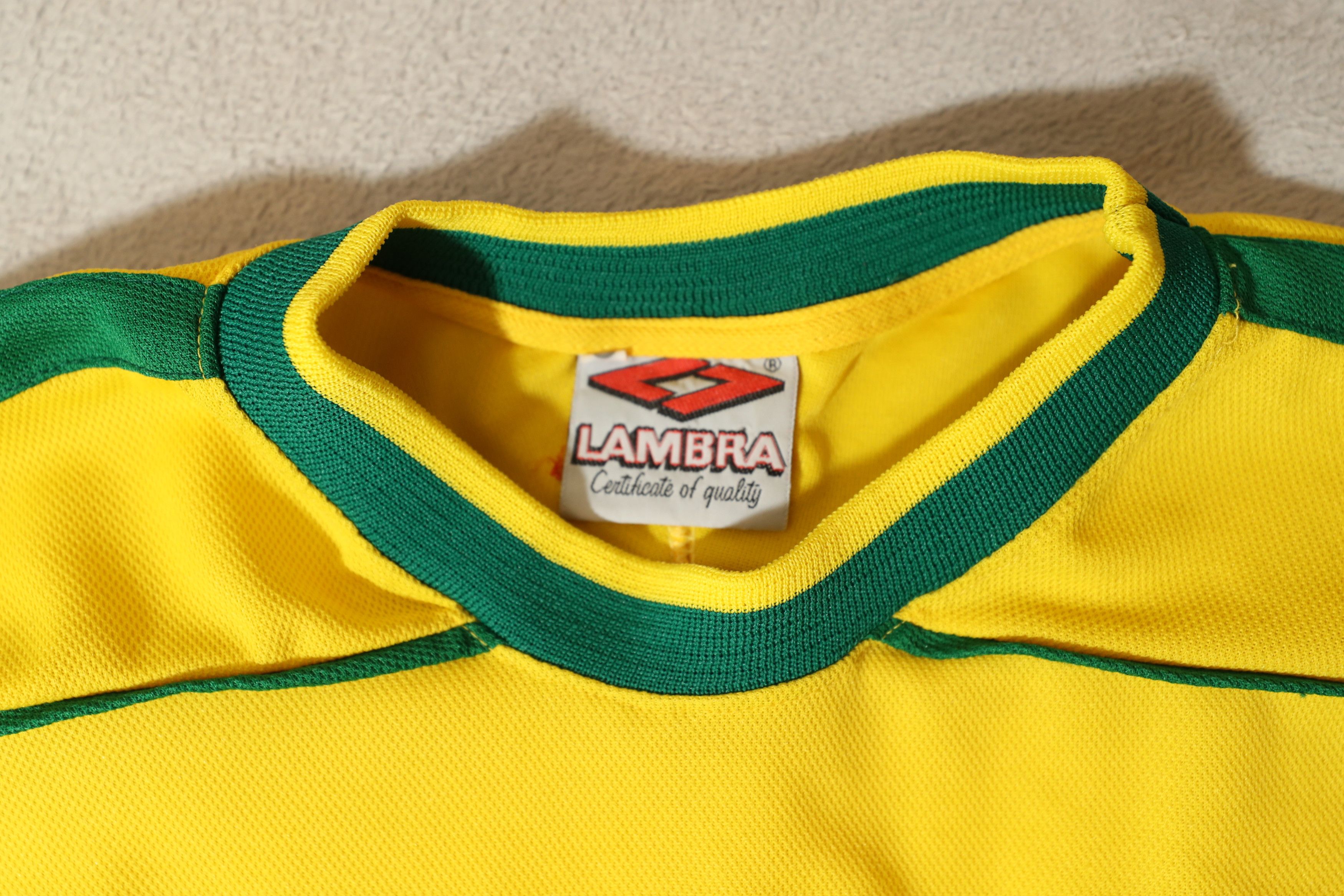 Vintage Vintage Lambra Brazil Soccer Jersey (L) Size US L / EU 52-54 / 3 - 7 Thumbnail
