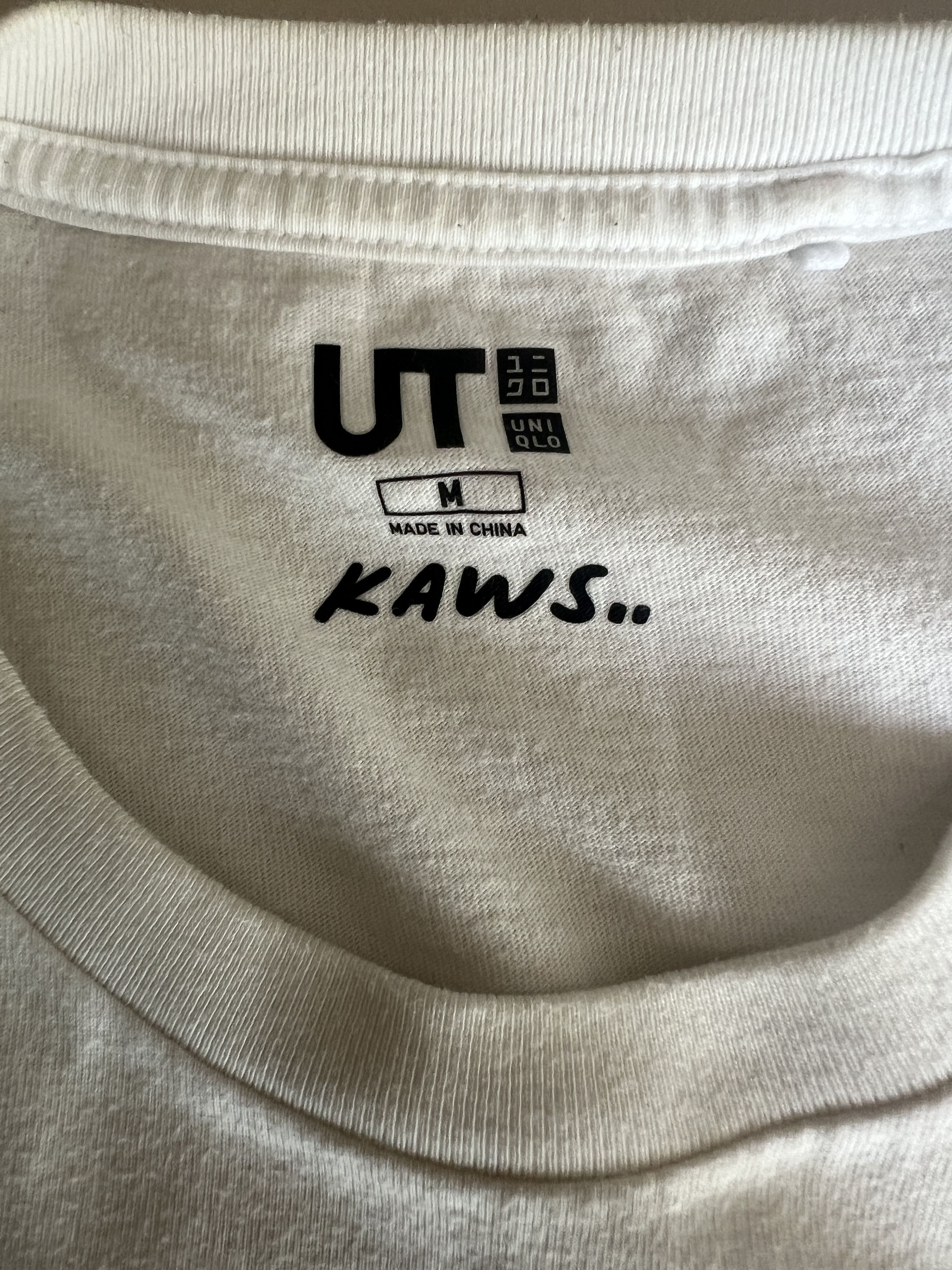 Kaws × Uniqlo KAWS UT Short-Sleeve Graphic T-Shirt Size US M / EU 48-50 / 2 - 2 Thumbnail