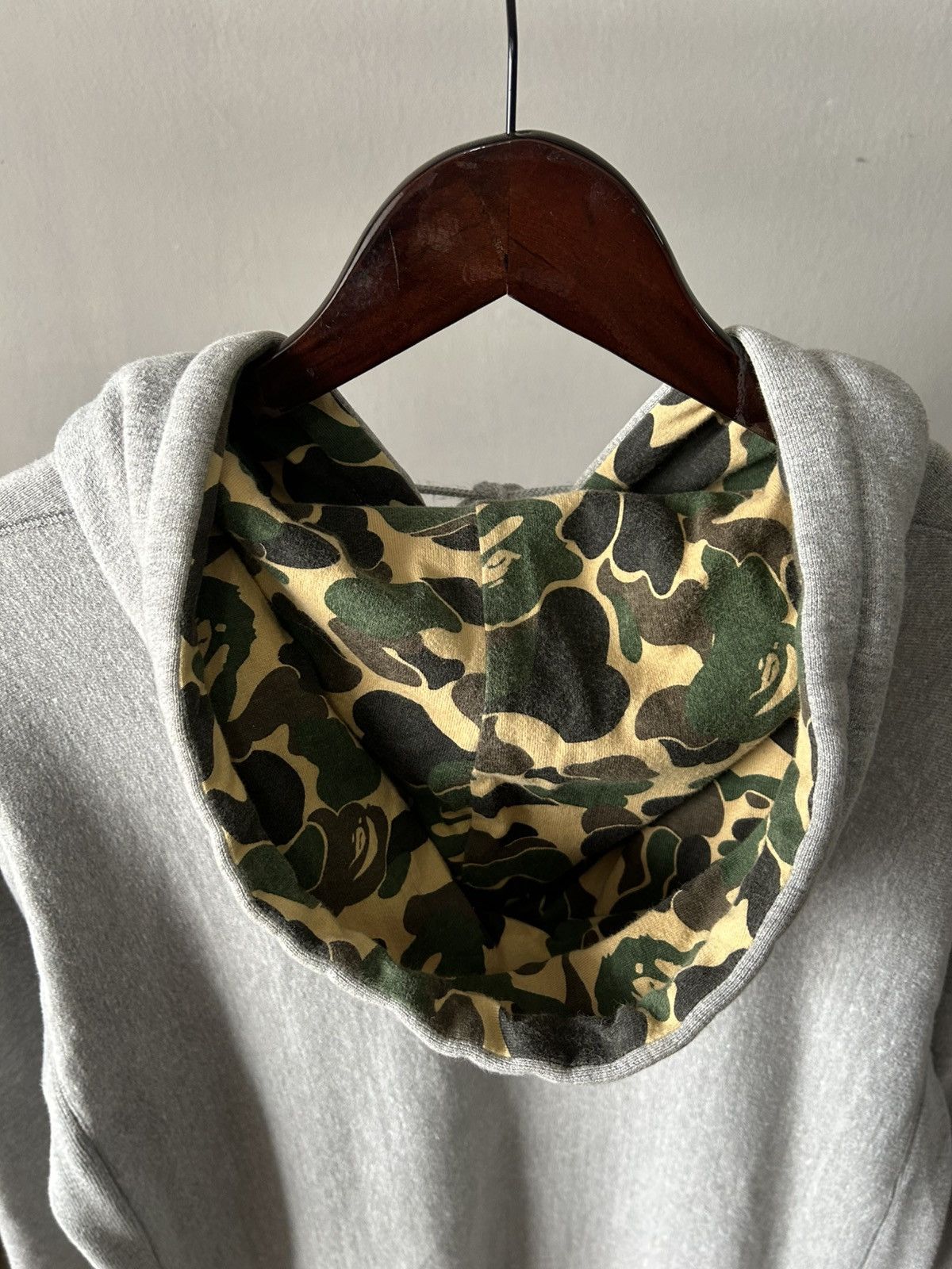 Bape * APE * Bape Big Logo Camo Pullover Hoodie Size US M / EU 48-50 / 2 - 6 Thumbnail