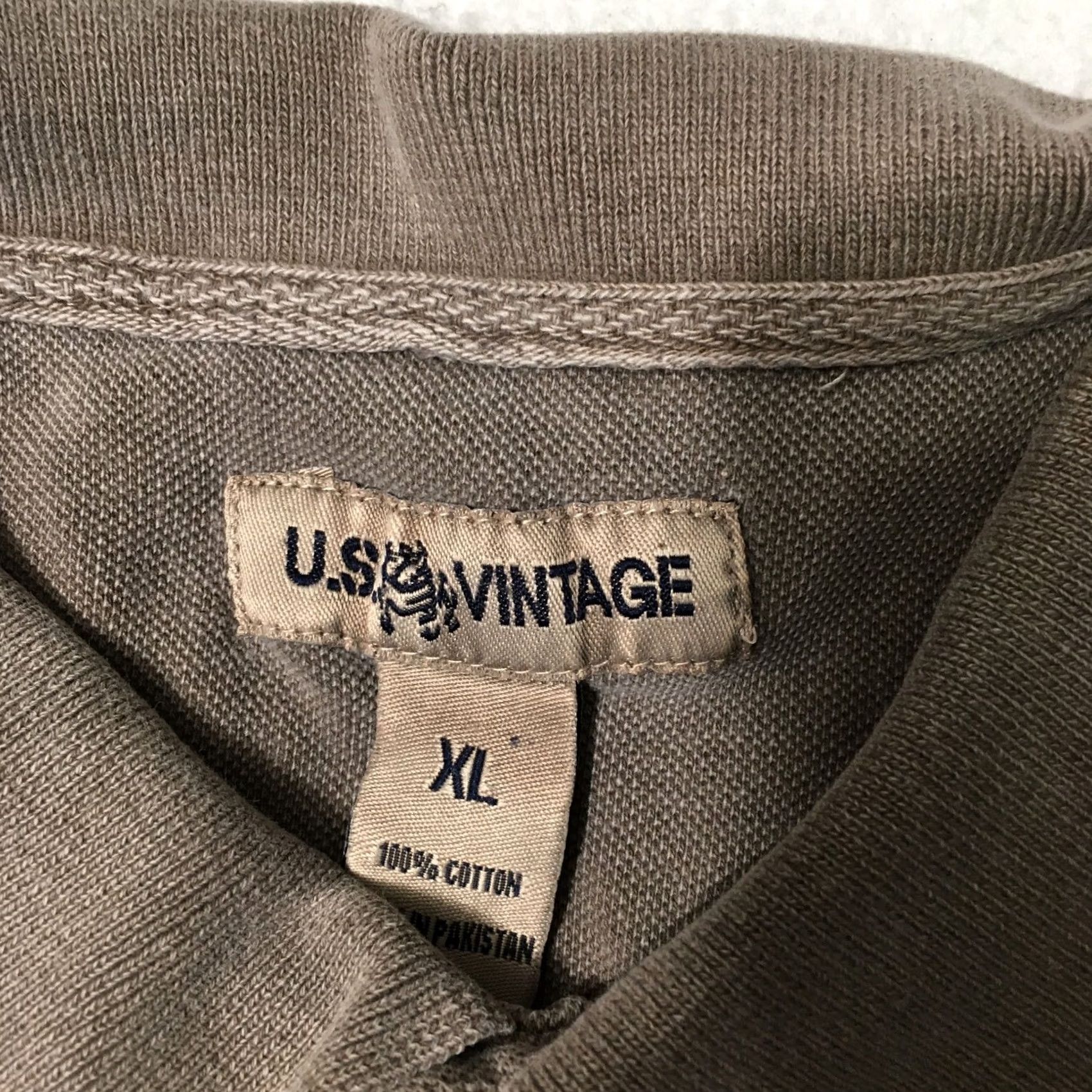 Vintage VINTAGE embroidered Lake Tahoe Polo Shirt Mens XL gray beige us Golf Size US XL / EU 56 / 4 - 3 Thumbnail