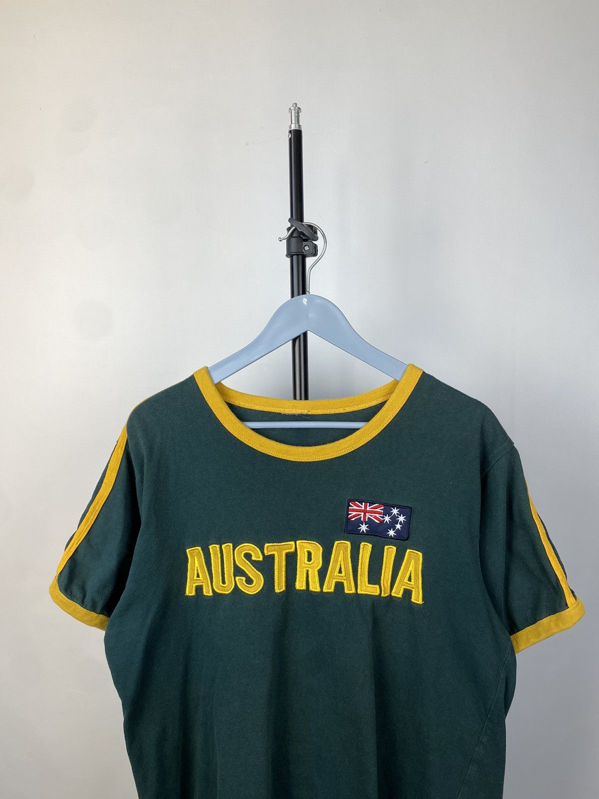 Vintage Vintage 90s Australia Big LOGO rare surf T-Shirt Size US S / EU 44-46 / 1 - 2 Thumbnail