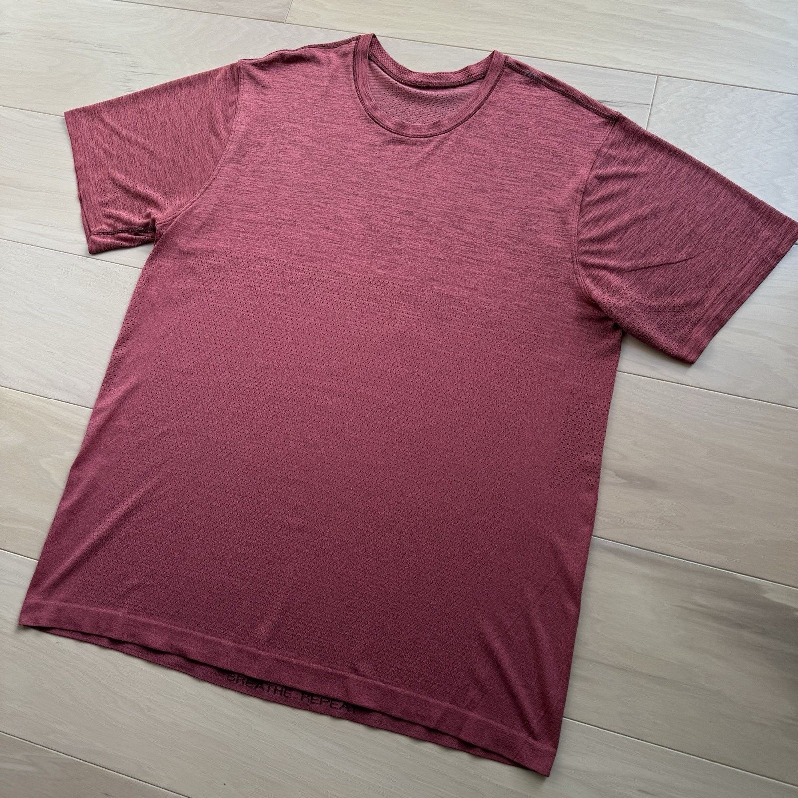 Lululemon Lululemon Metal Vent Shirt 2XL Red Yoga Running Workout Size US XXL / EU 58 / 5 - 9 Thumbnail