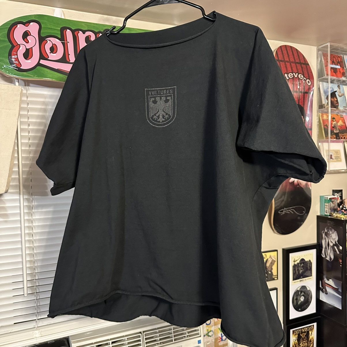 Yeezy: Vultures T Shirt