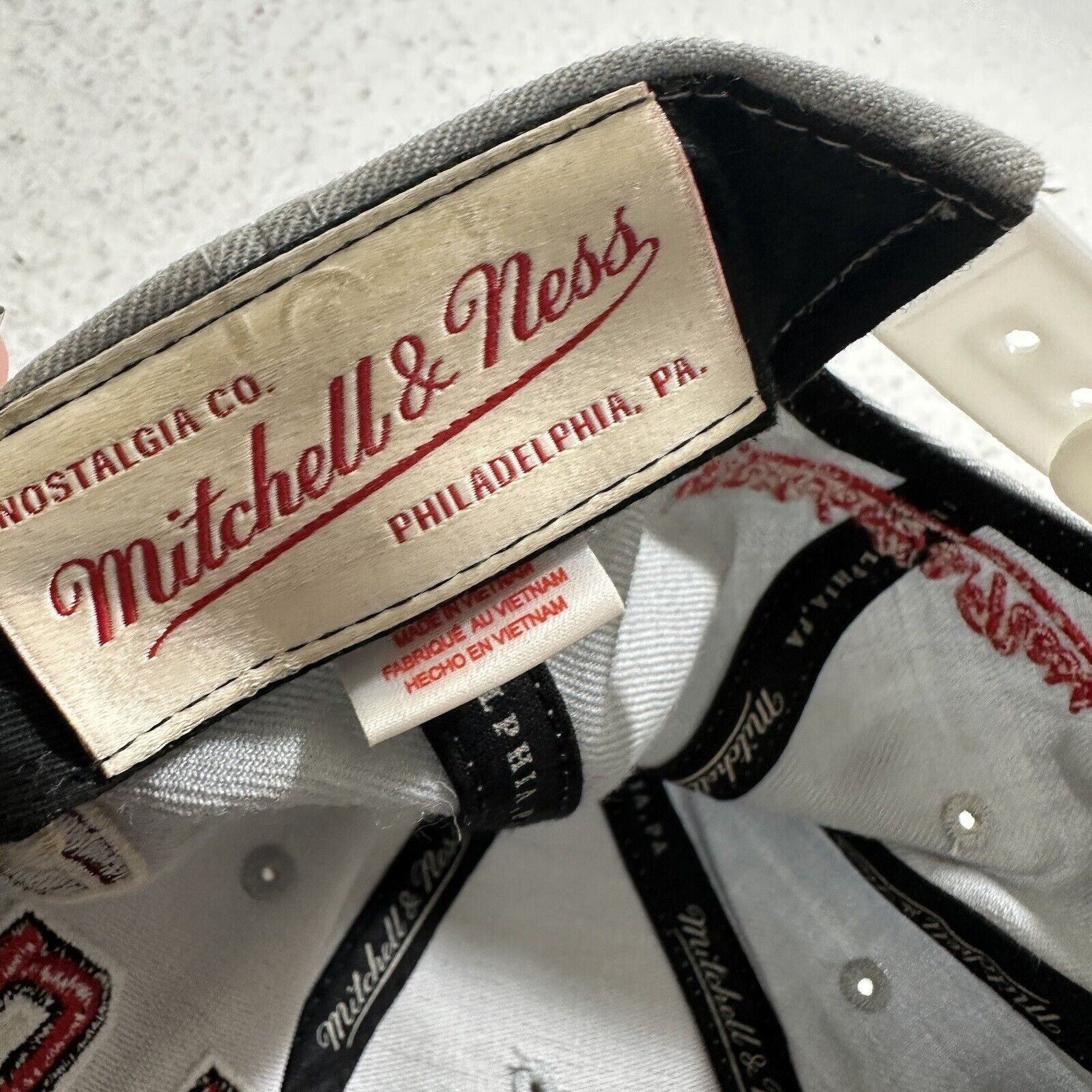 Mitchell & Ness Mitchell & Ness Chicago Bulls Hat Baseball Cap Gray Red Wool Size ONE SIZE - 11 Thumbnail