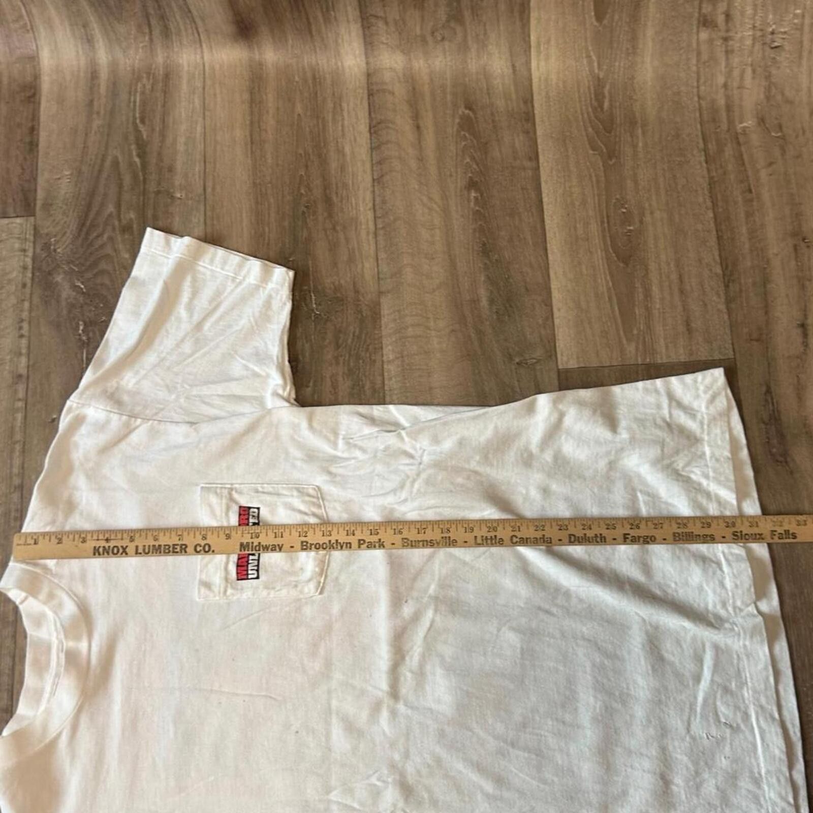 Marlboro 90’s Marlboro Graphic t shirt Train Cigarettes rare size XL Size US XL / EU 56 / 4 - 7 Thumbnail