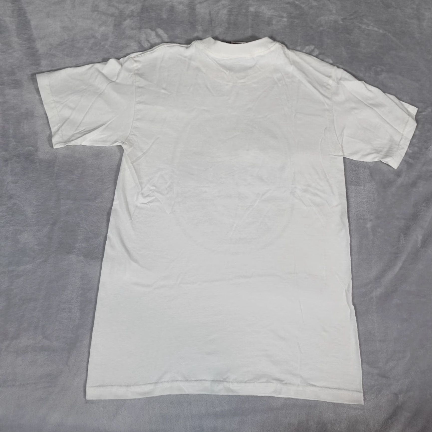 Vintage VINTAGE College Beer Parody T Shirt Men Small White Graphic Print 2000s Liquor Drinking Unisex Size US S / EU 44-46 / 1 - 4 Thumbnail