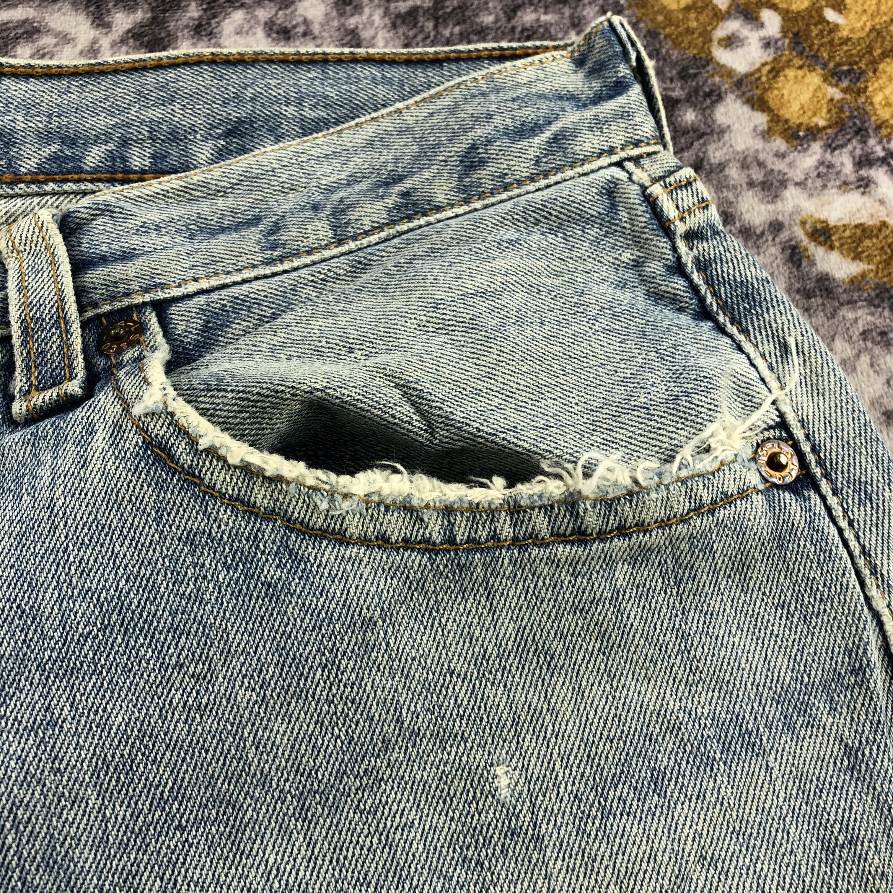 Levi's Vintage 90s Blue Wash Levis 501 Jeans-JM2856 Size US 35 - 10 Thumbnail