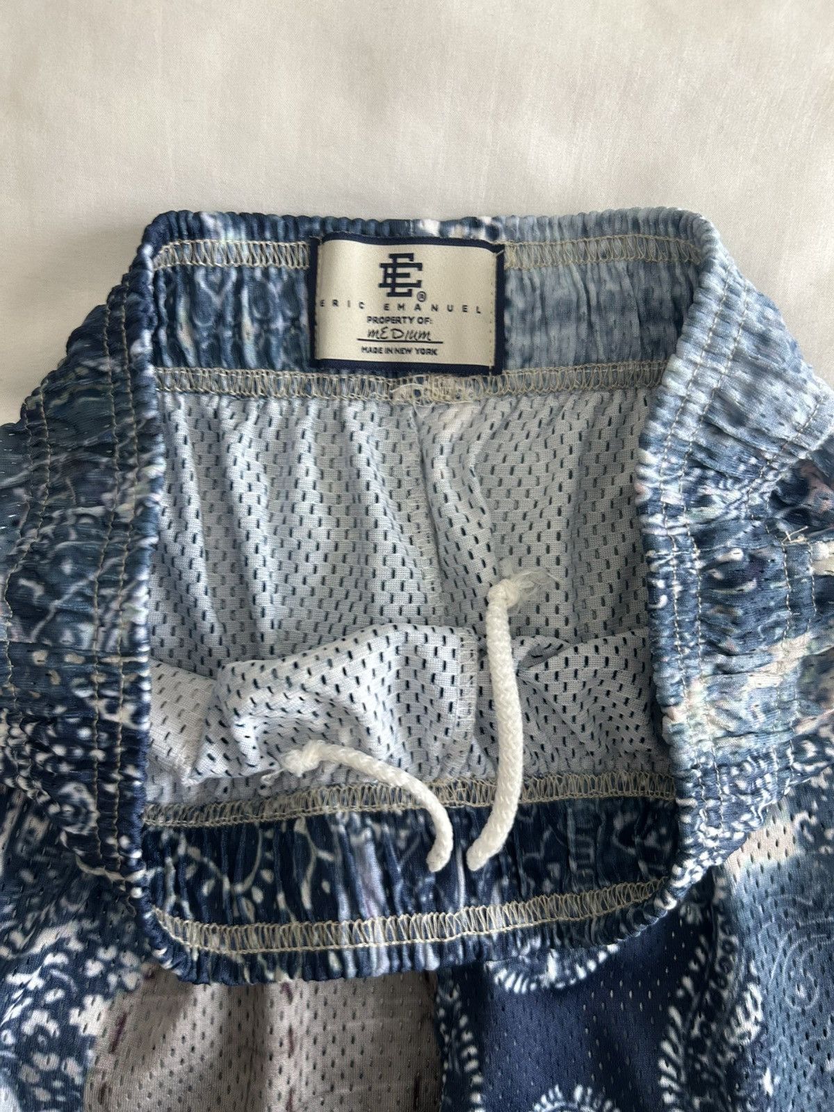 Eric Emanuel Eric Emanuel Basic Shorts EE Blue Paisley Medium Size US 31 - 6 Thumbnail