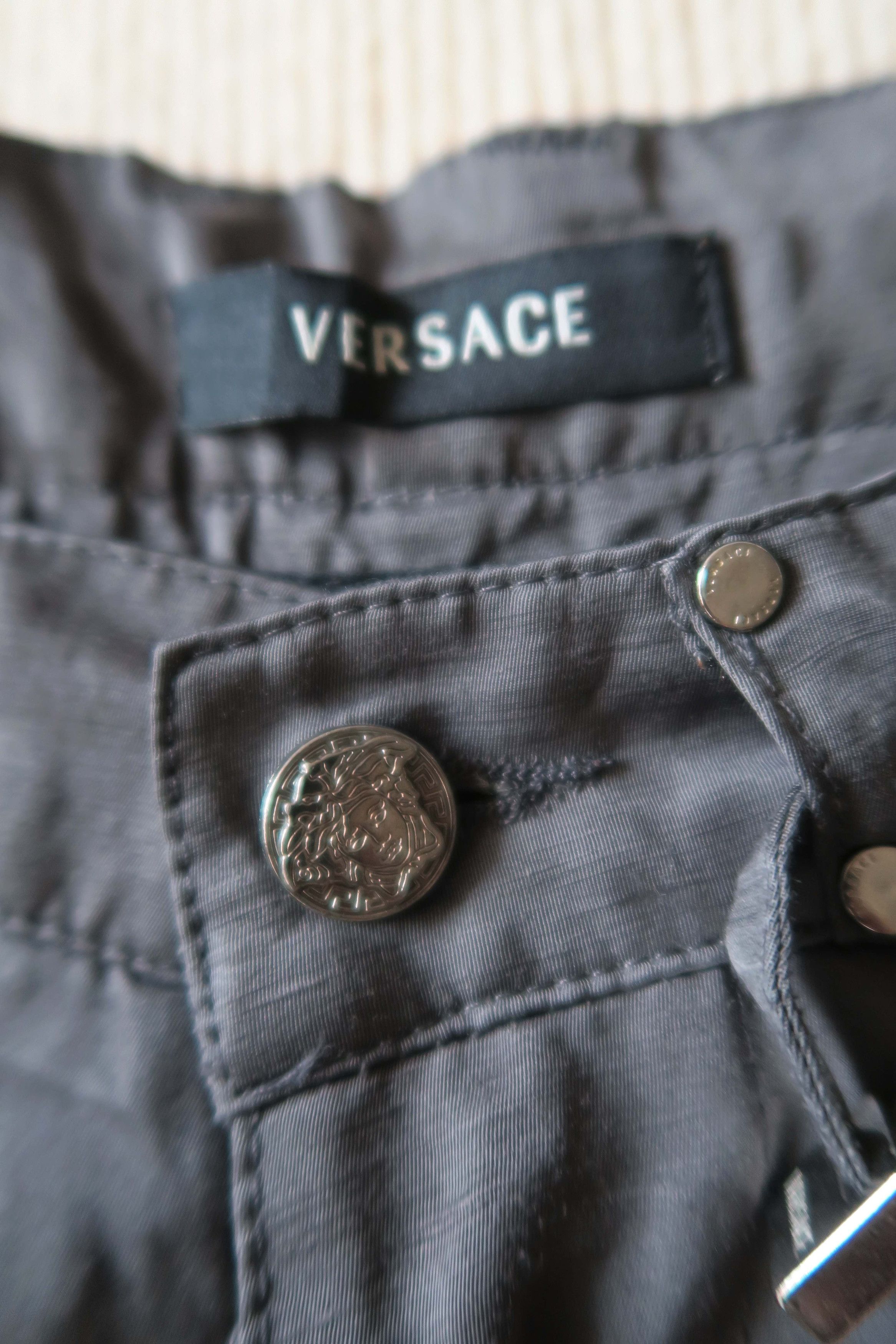 Versace Versace Coated Linen Blend Shorts Size US 36 / EU 52 - 4 Thumbnail