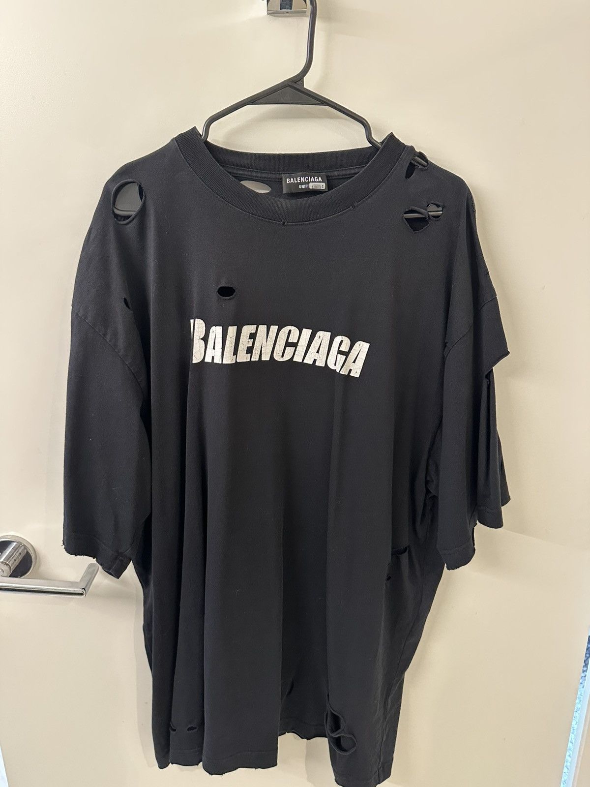 Balenciaga Balenciaga Oversized Distressed Tee Size US M / EU 48-50 / 2 - 1 Thumbnail
