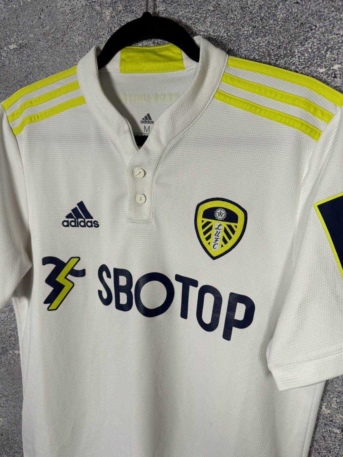 Adidas × Vintage Vintage Leeds United 2021/22 Adidas Soccer Jersey Medium Size US M / EU 48-50 / 2 - 7 Thumbnail