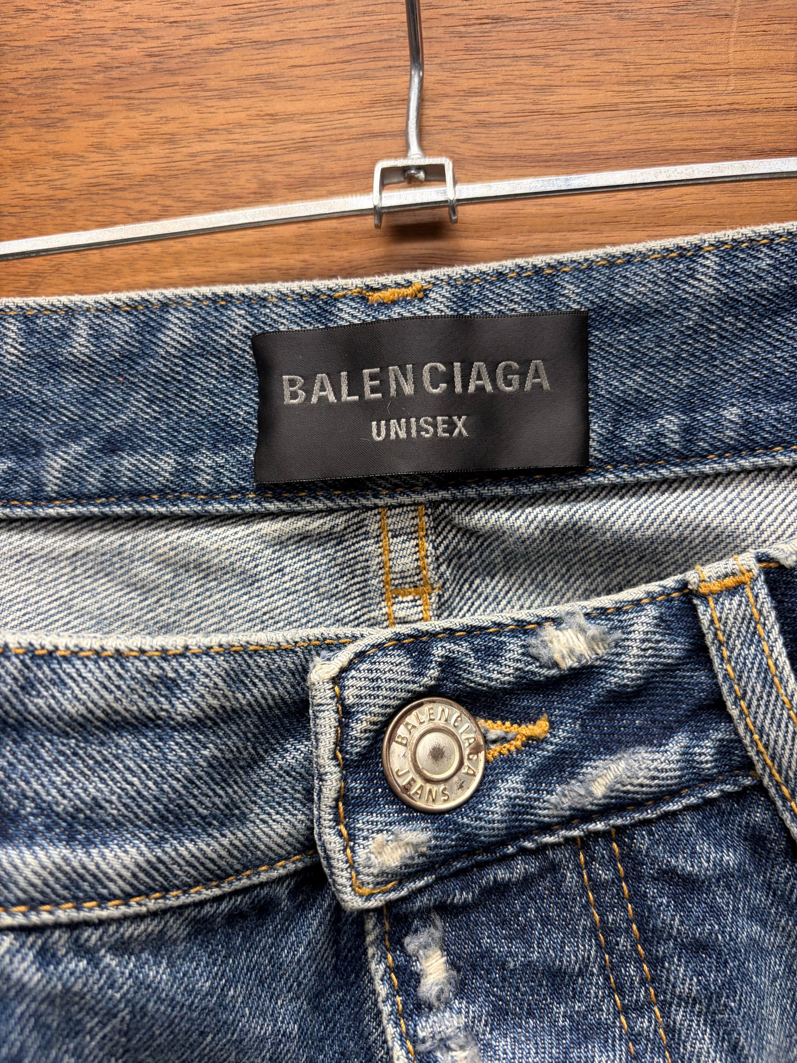 Balenciaga 2023 Balenciaga ‘Heavily Distressed’ Washed Blue Bootcut Baggy Denim Size US 33 - 3 Thumbnail