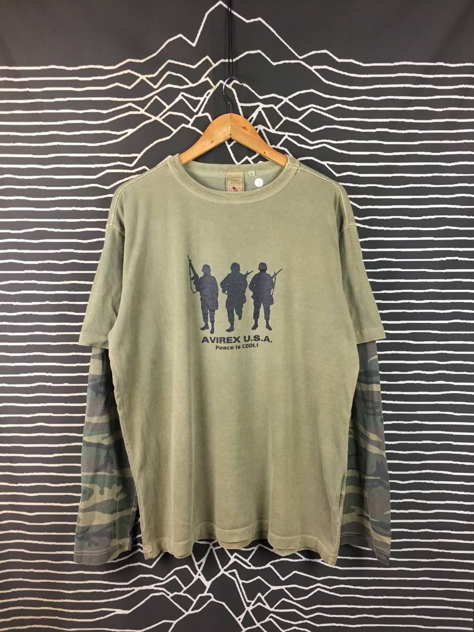 Avirex Vtg Avirex USA Peace is Cool Camo Double Layer Tee Size L Size US L / EU 52-54 / 3 - 2 Thumbnail