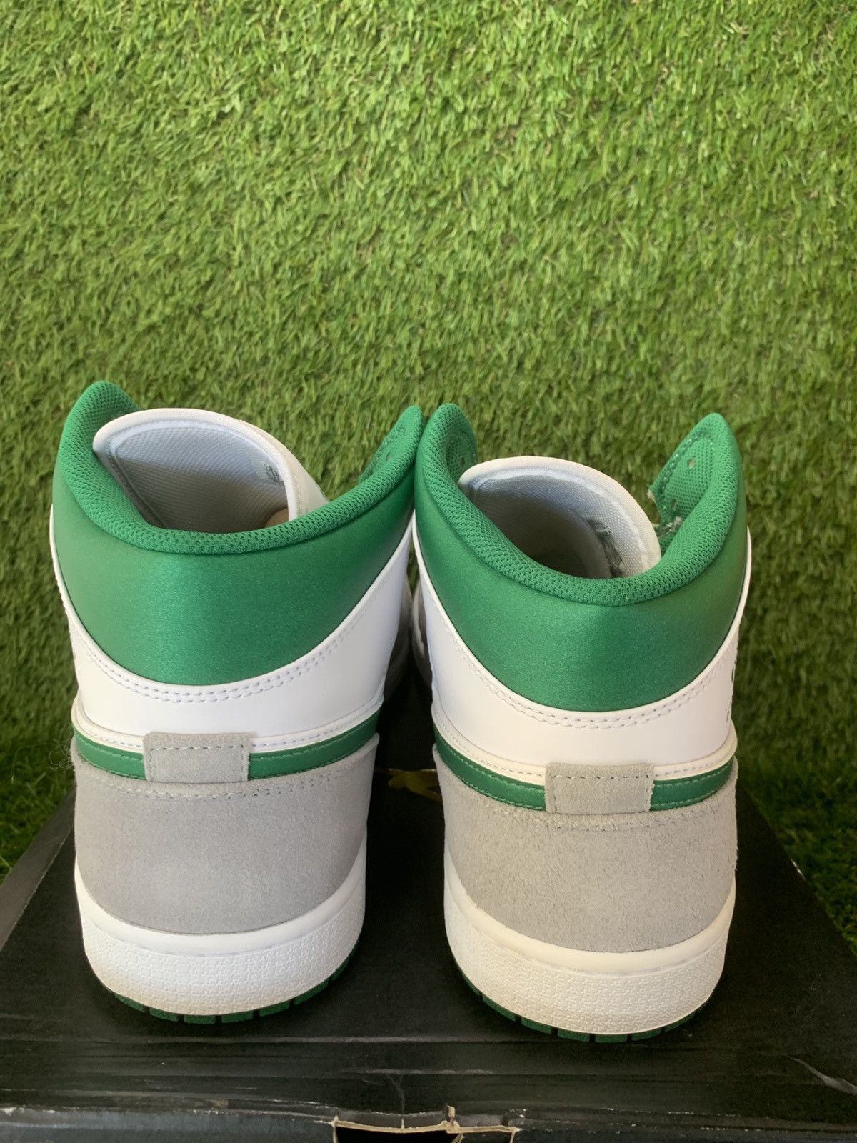 Jordan Brand Jordan 1 Mid SE White Pine Green Smoke Grey Size US 14 / EU 47 - 11 Thumbnail