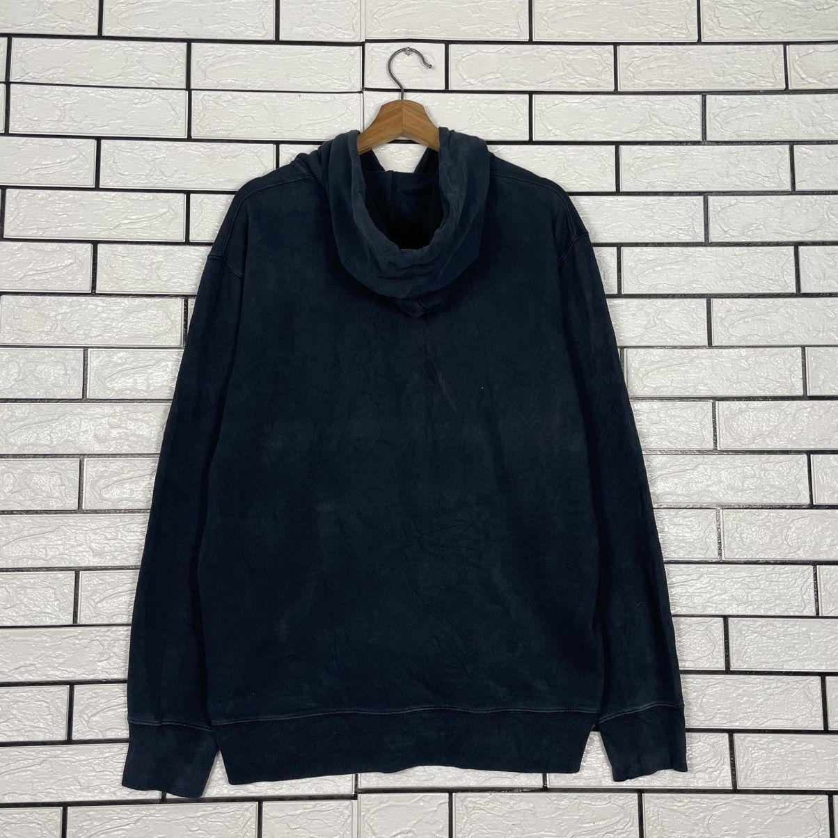 Uniqlo Uniqlo Gen Hashina Pullover Hoodie Size US L / EU 52-54 / 3 - 7 Thumbnail