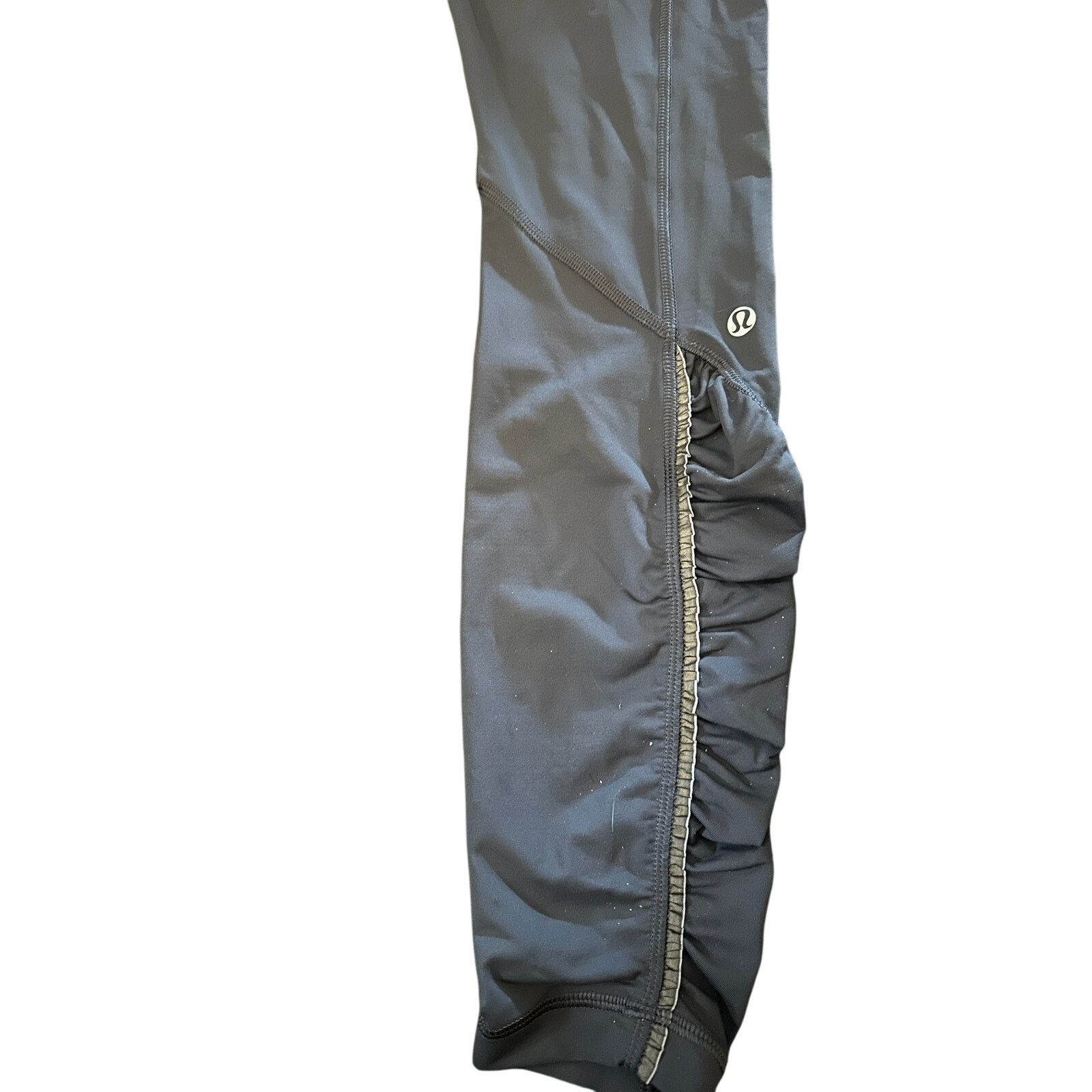 Lululemon Lululemon Lavender Gray Everlux Leggings, Zipper Pocket Size 32" / US 10 / IT 46 - 4 Thumbnail