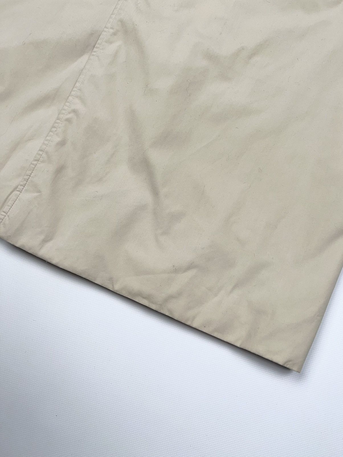 Burberry Burberry Vintage Beige Trench Coat 52 size Jacket Size US L / EU 52-54 / 3 - 21 Thumbnail