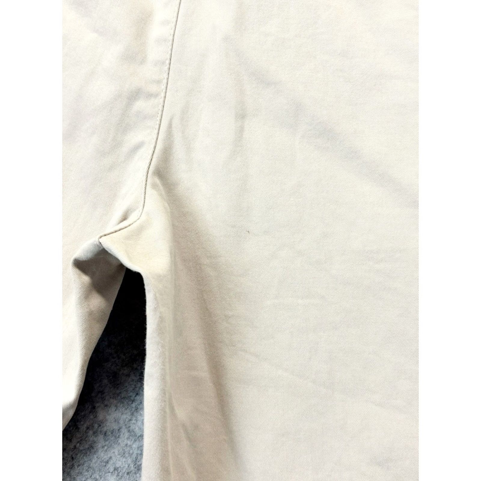 Tommy Hilfiger Tommy Hilfiger Chino Shorts UK 8 Women Beige Casual Summer Holiday Womens Regular Front Zip Button Cotton Elastane Flat Front Size 30" / US 8 / IT 44 - 4 Thumbnail