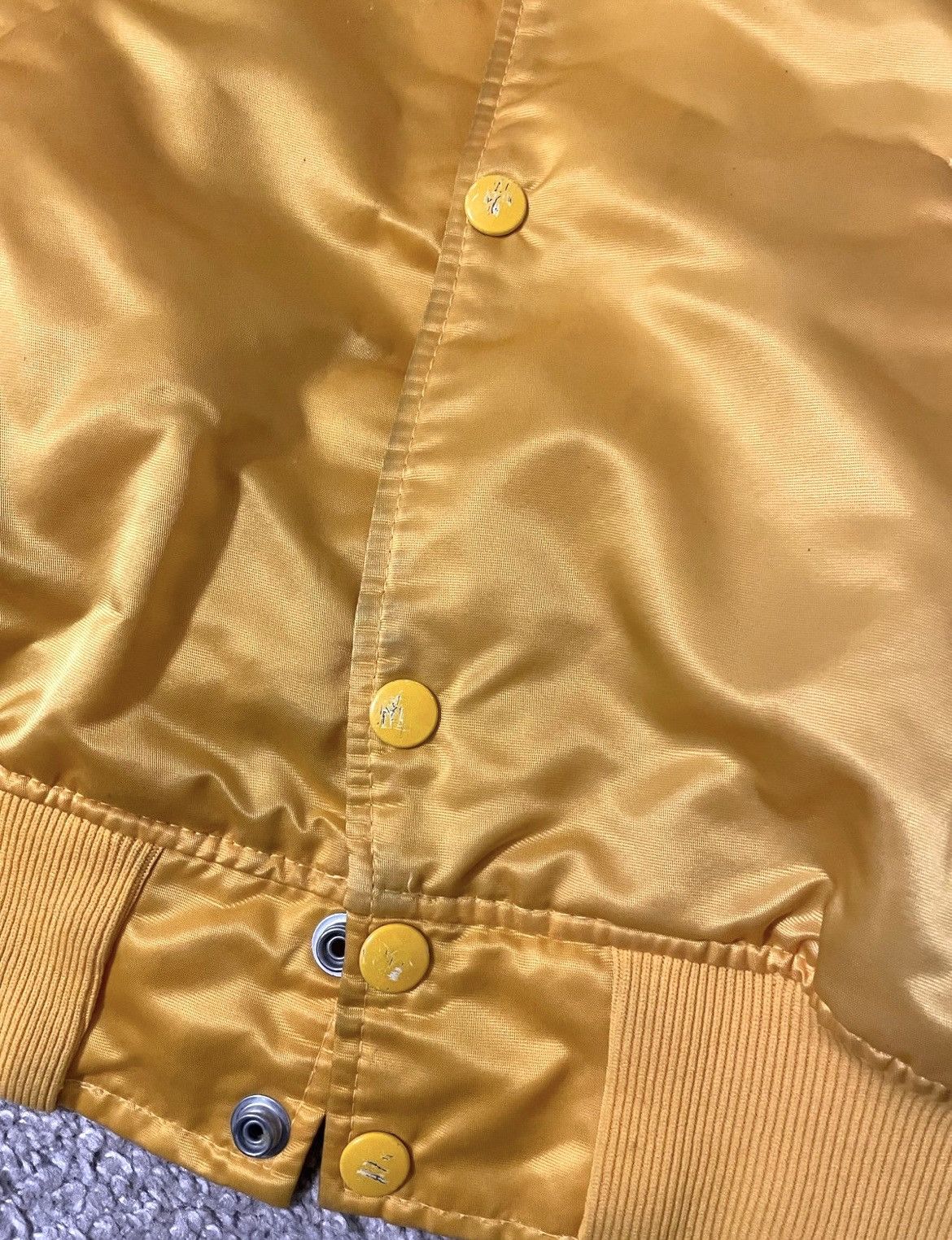 Starter × Vintage Vintage Los Angeles Lakers Starter Jacket Medium Made In USA Size US M / EU 48-50 / 2 - 10 Thumbnail