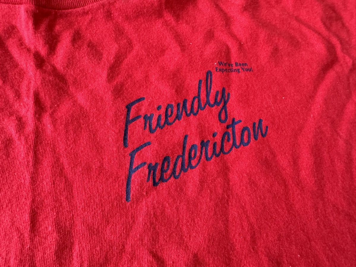 Vintage Naturals By Penman “Friendly Fredricton” Vintage Red T-Shirt Size US XL / EU 56 / 4 - 3 Thumbnail