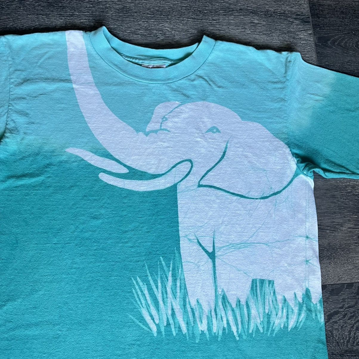 Vintage Vintage 90s Elephant Art All Over Print Double Side Logo Tee Size US M / EU 48-50 / 2 - 3 Thumbnail