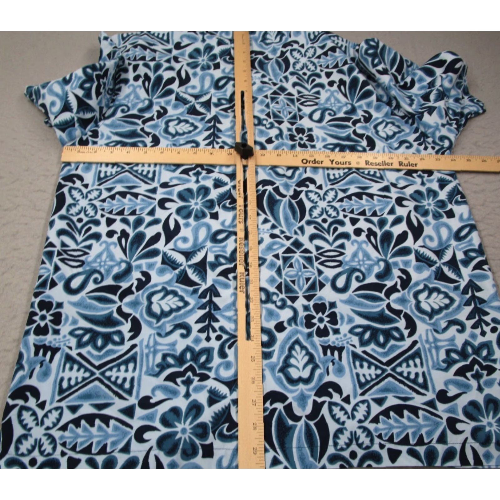 Vintage VINTAGE Good Vibes Shirt Mens Large Blue AOP Button Up Short Sleeve Hawaiian Y2K Geometric 90s Bohemian City Retro Tropical Shirt Mens L Blue Size US L / EU 52-54 / 3 - 5 Thumbnail