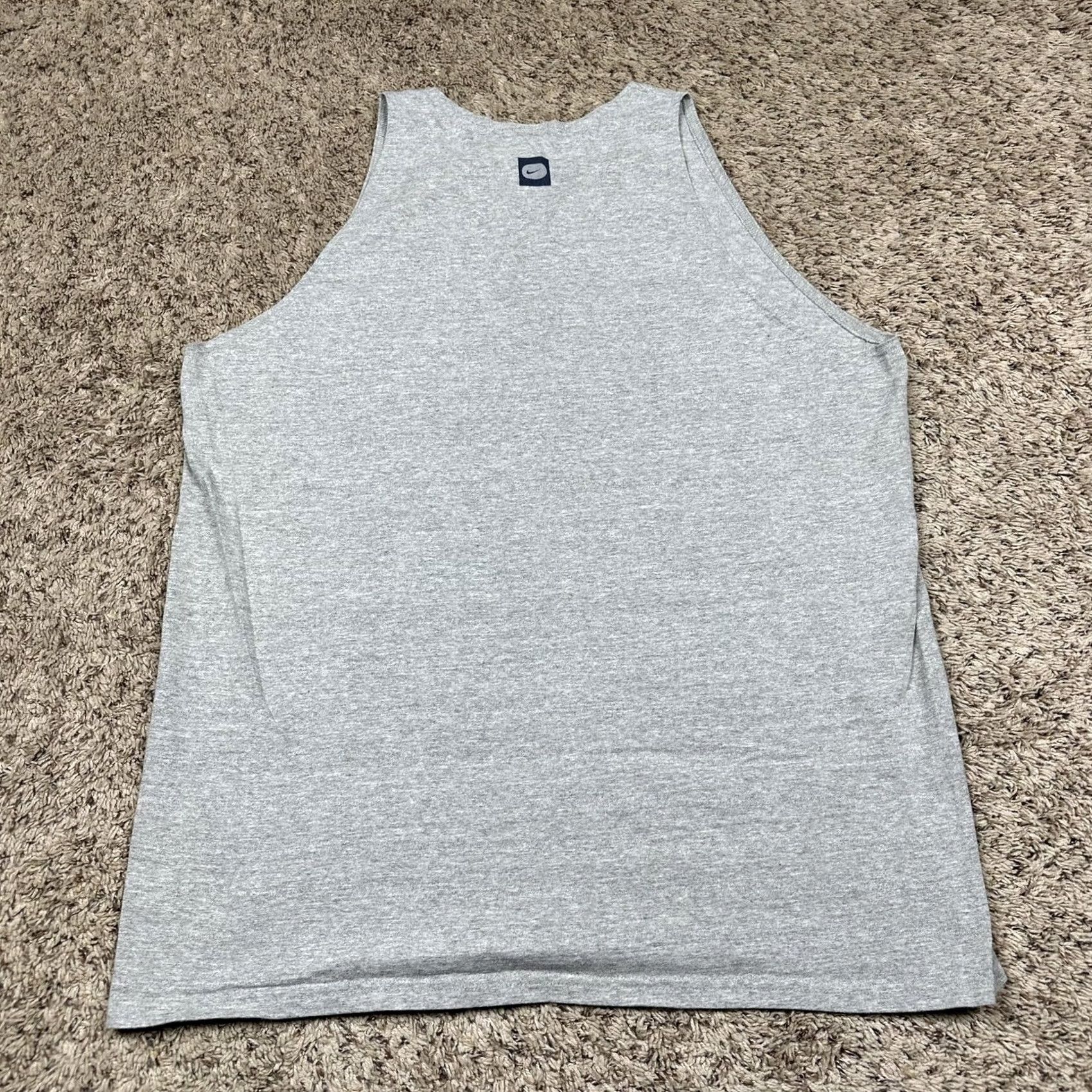 Nike VINTAGE Nike Adult Large Gray Sleeveless Tank Top Red Logo Athletic T Shirt Size US L / EU 52-54 / 3 - 3 Thumbnail
